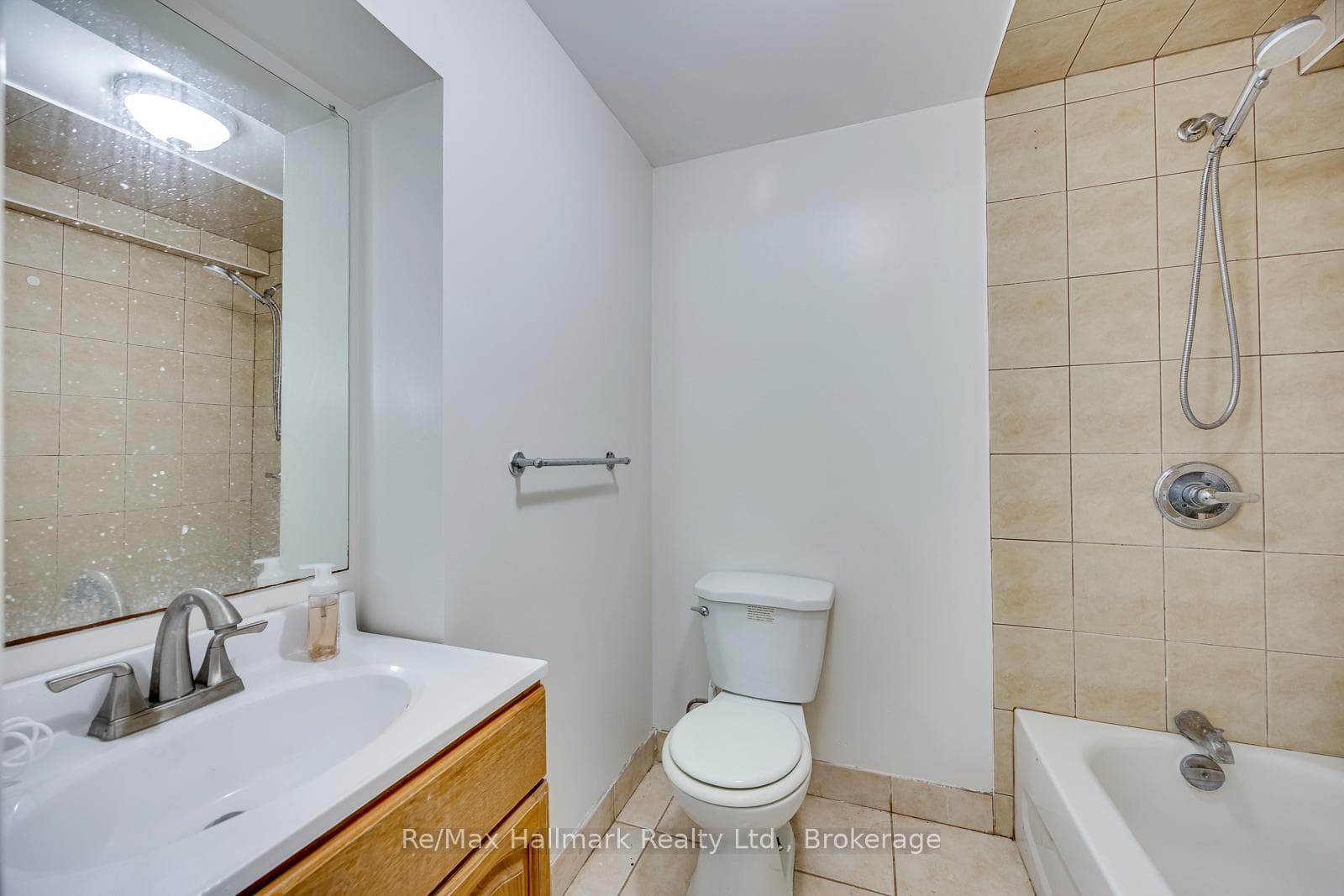 5371 Dundas Street photo 34