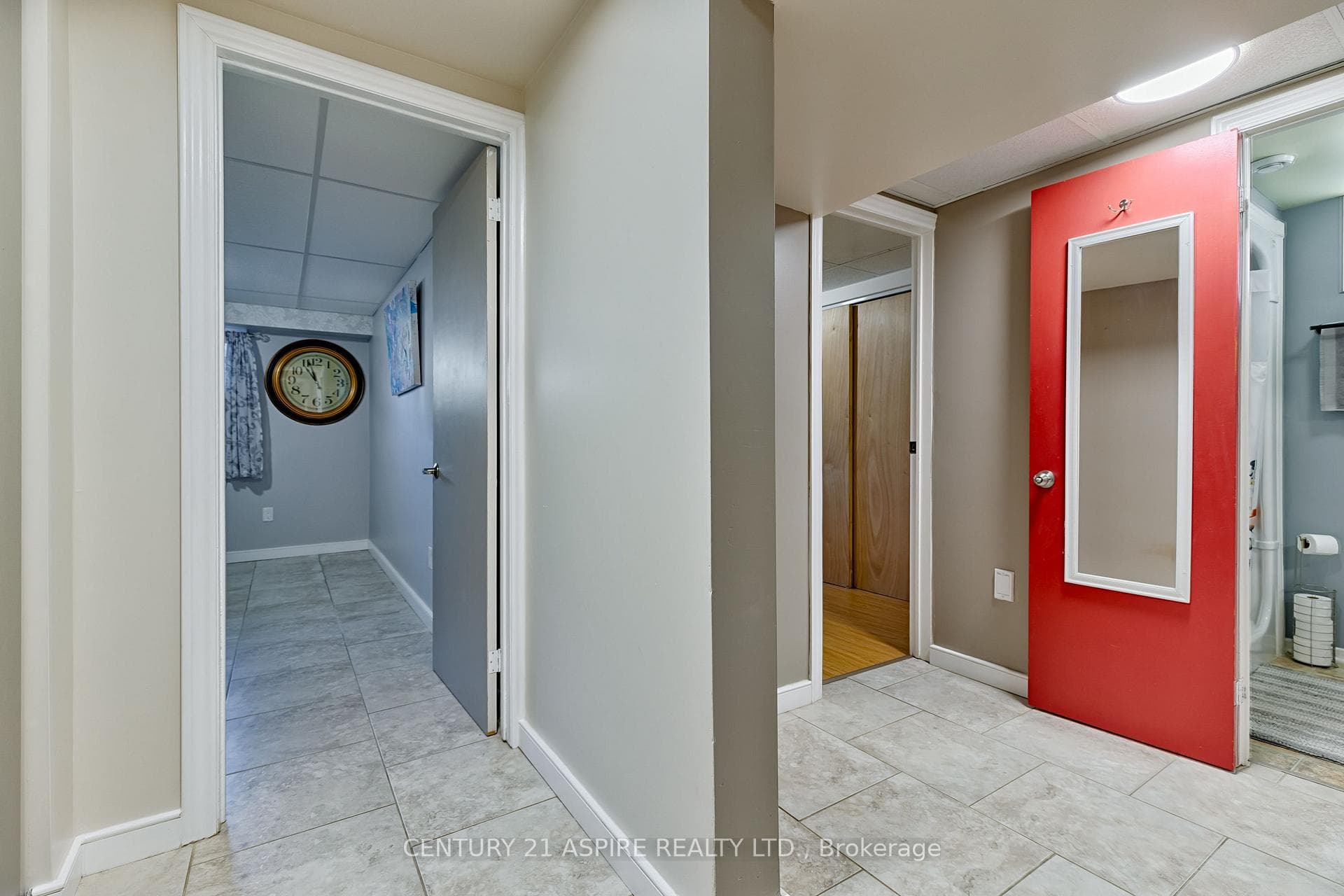 15 Roy Street photo 32