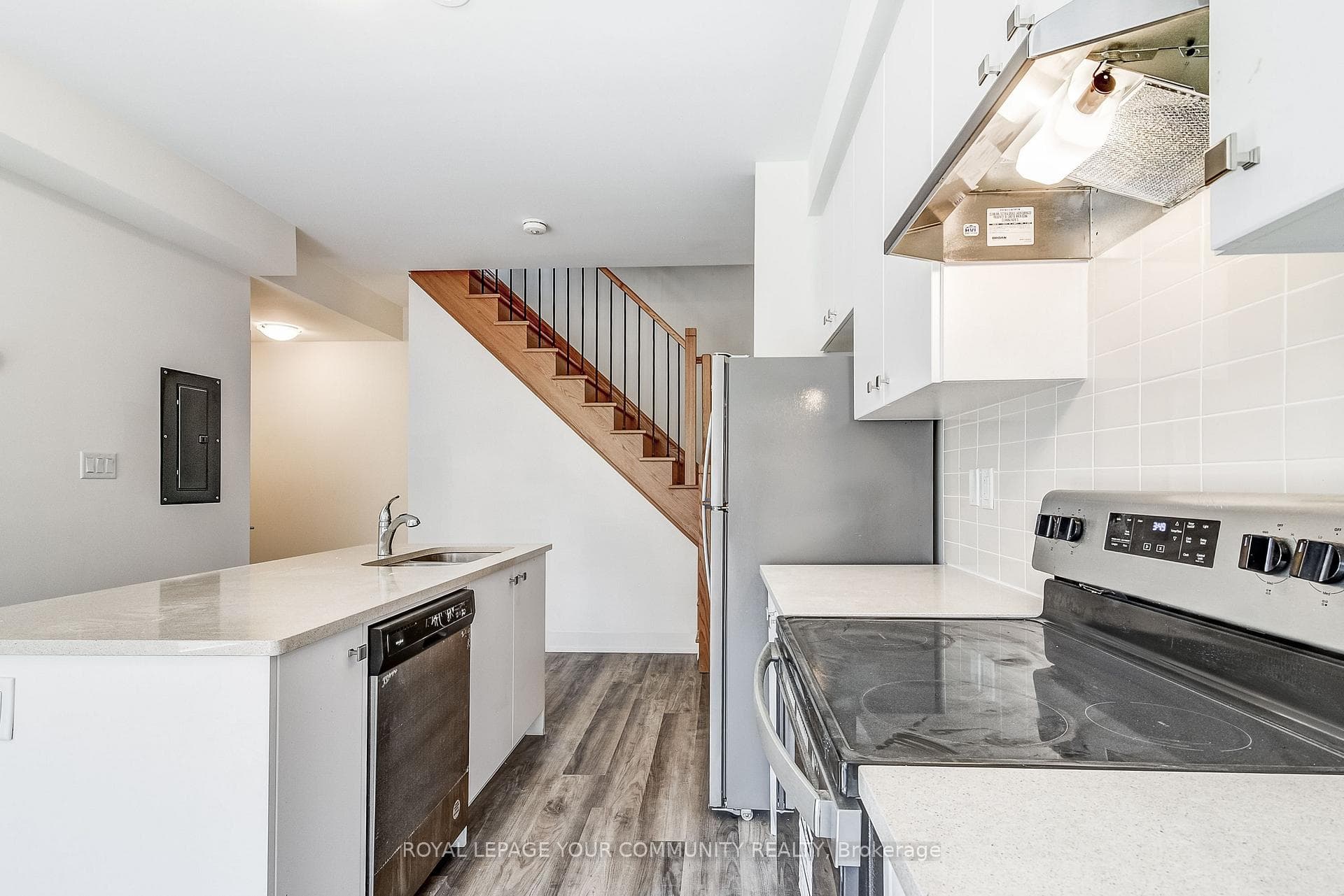3 Bond Crescent Unit 2 photo 13
