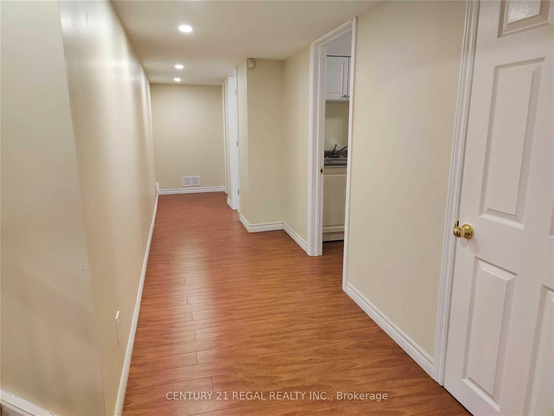57 Meandering Trail Unit Bsmt photo 17