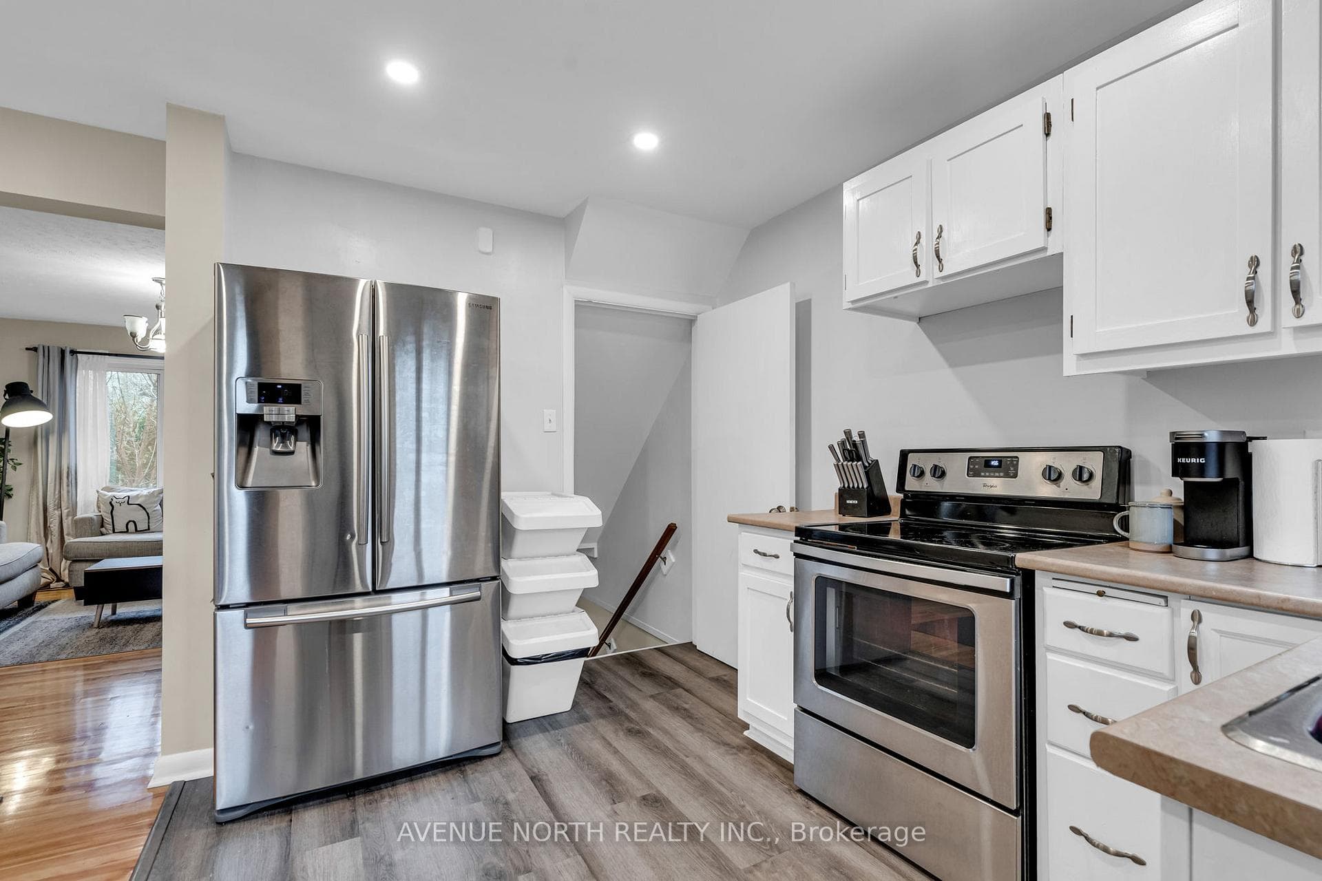 1202 Summerville Avenue photo 12
