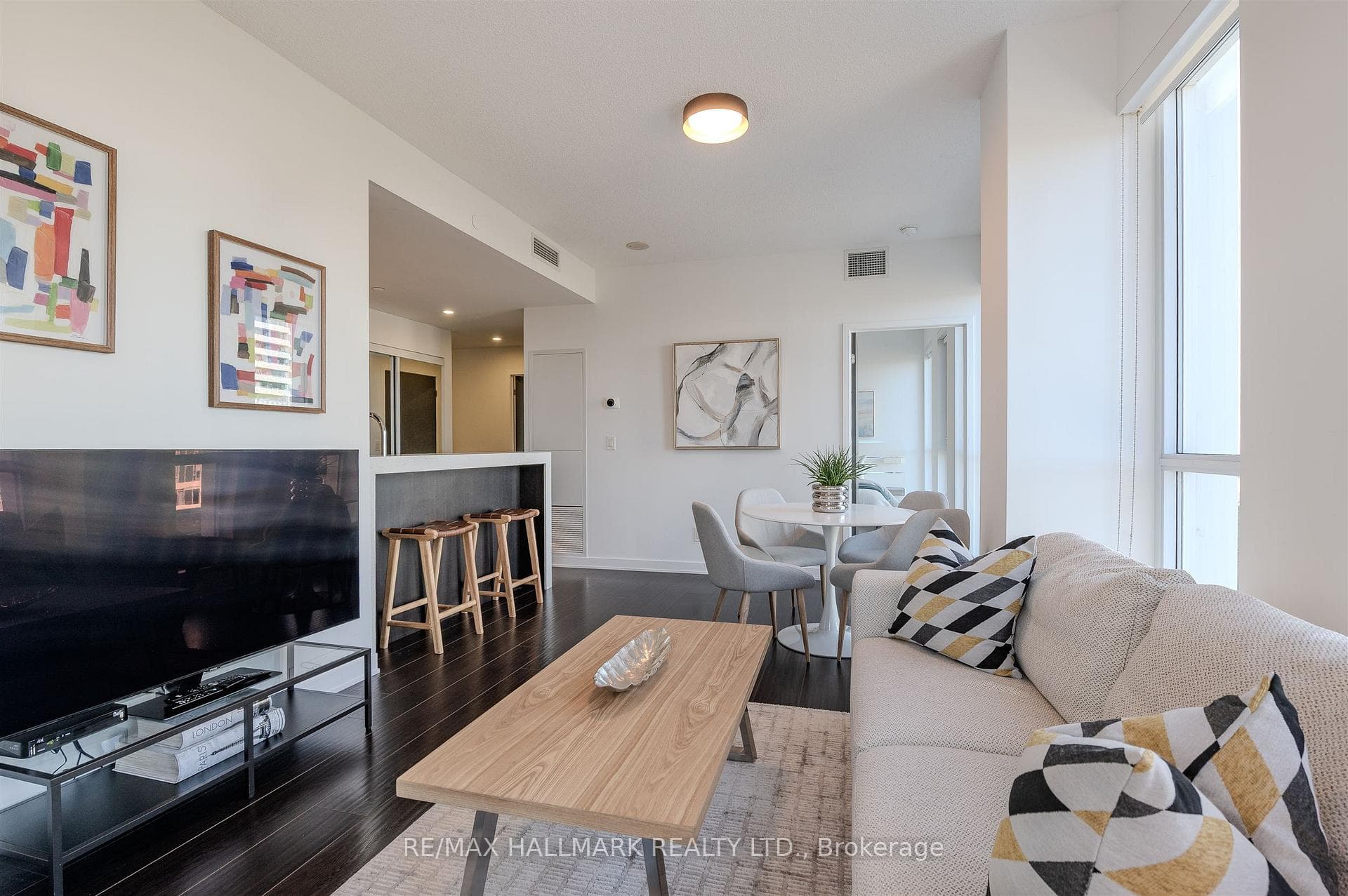 55 Regent Park Boulevard Unit 702 photo 6