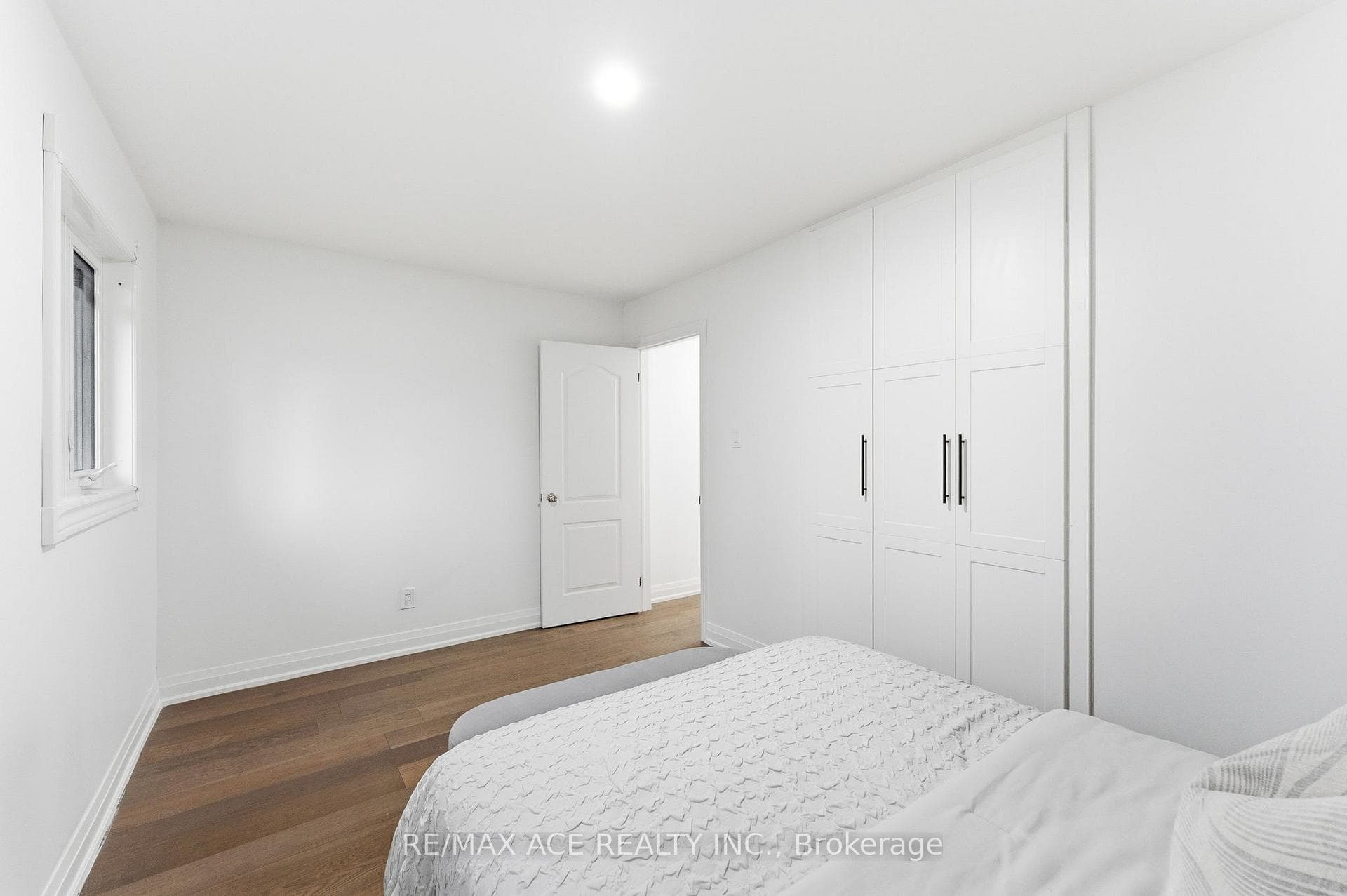 399 Lawson Road photo 18