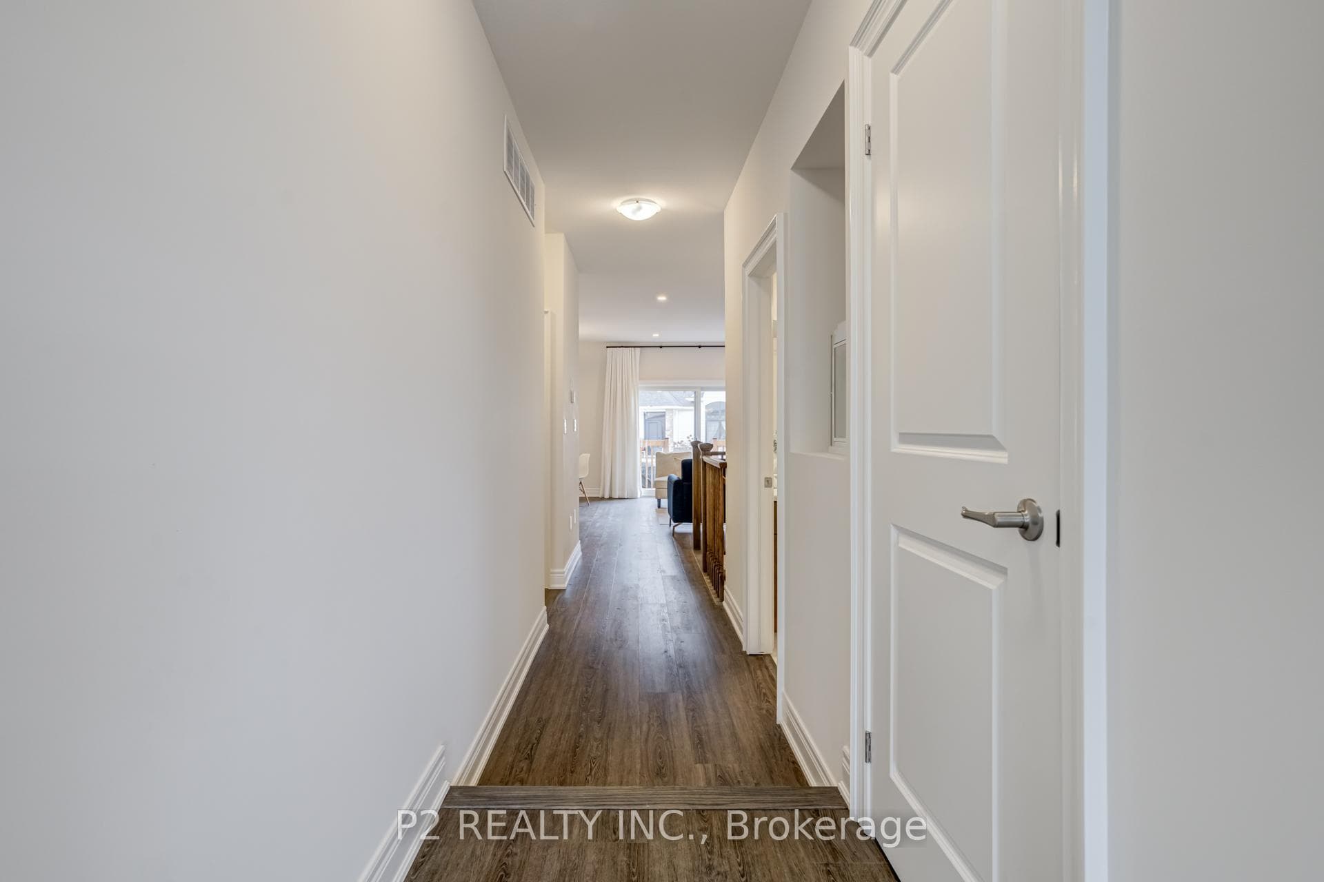 98 Summersides Boulevard photo 6