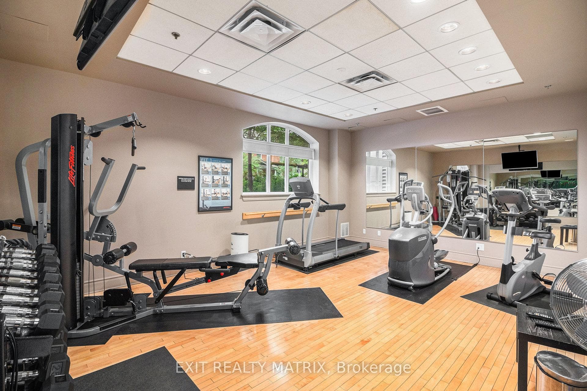 85 Bronson Ave Ottawa ON - Gym