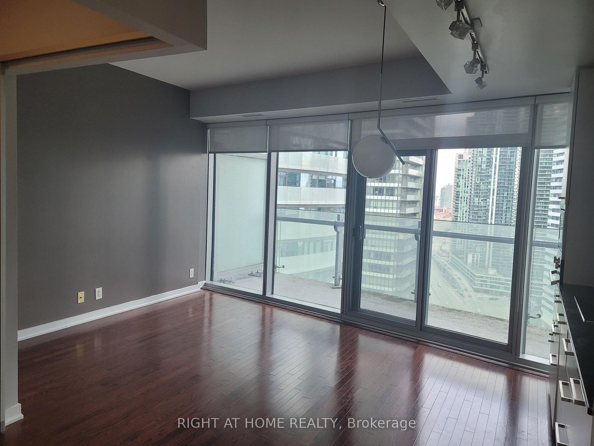12 York Street Unit 2301 photo 8