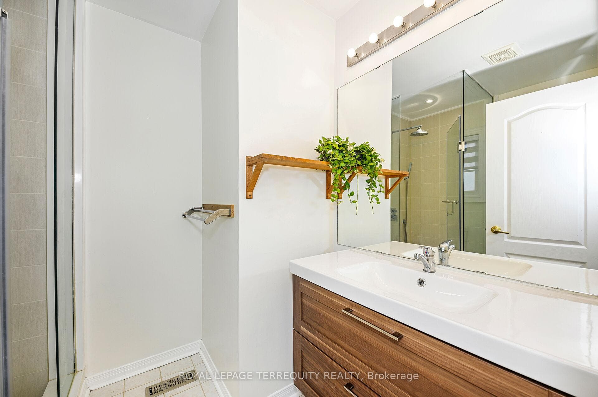 Upgraded Primary Ensuite Bathroom