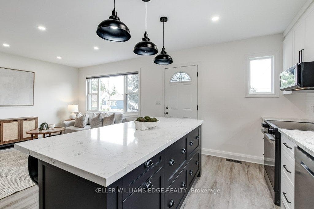 202 Erindale Avenue photo 10