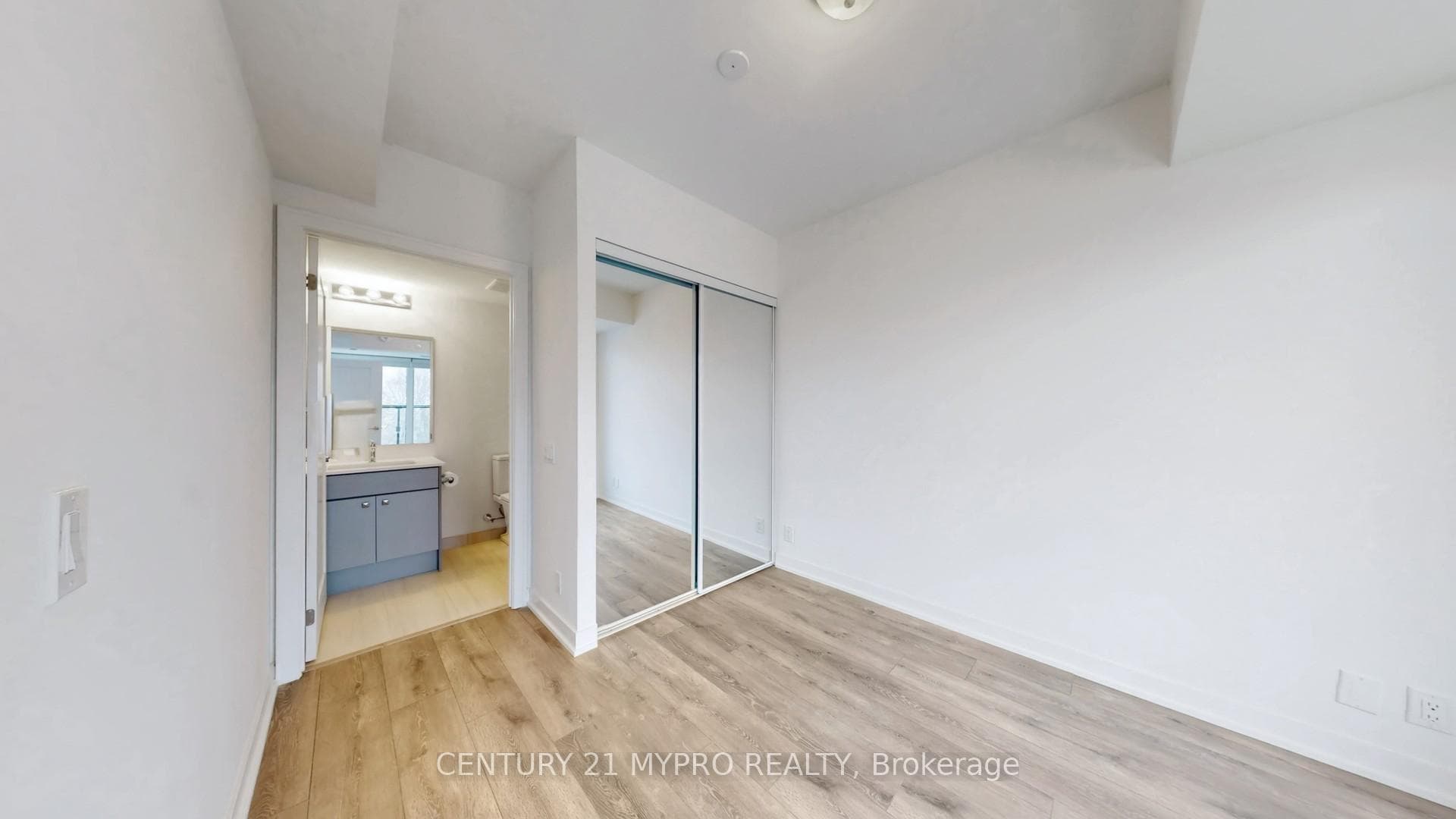 2 Manderley Drive Unit 502 photo 11