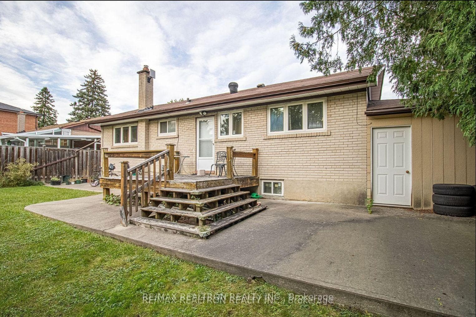 102 Castle Hill Drive photo 25