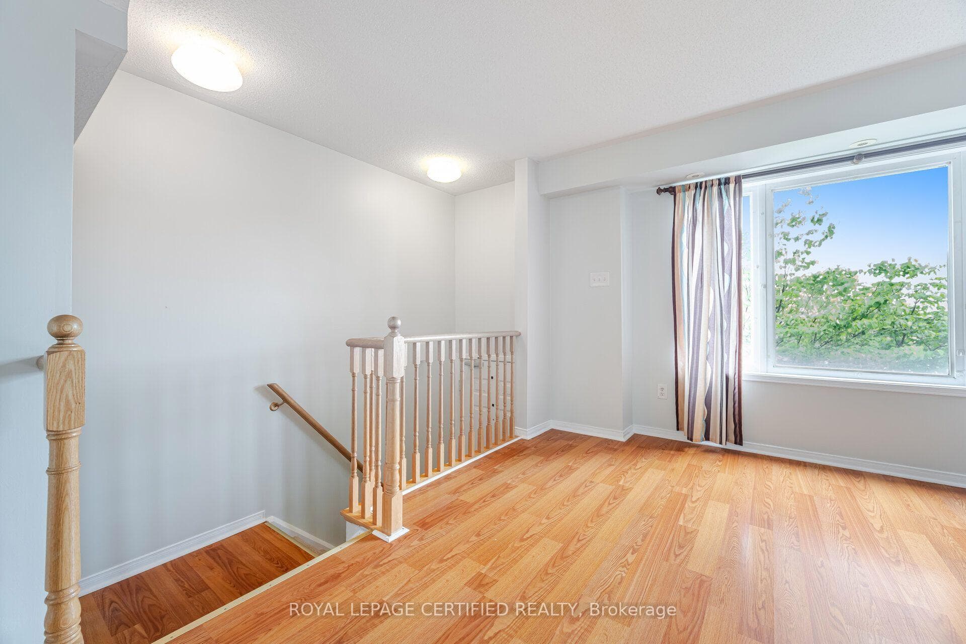 4861 Half Moon Grove Unit 16 photo 5