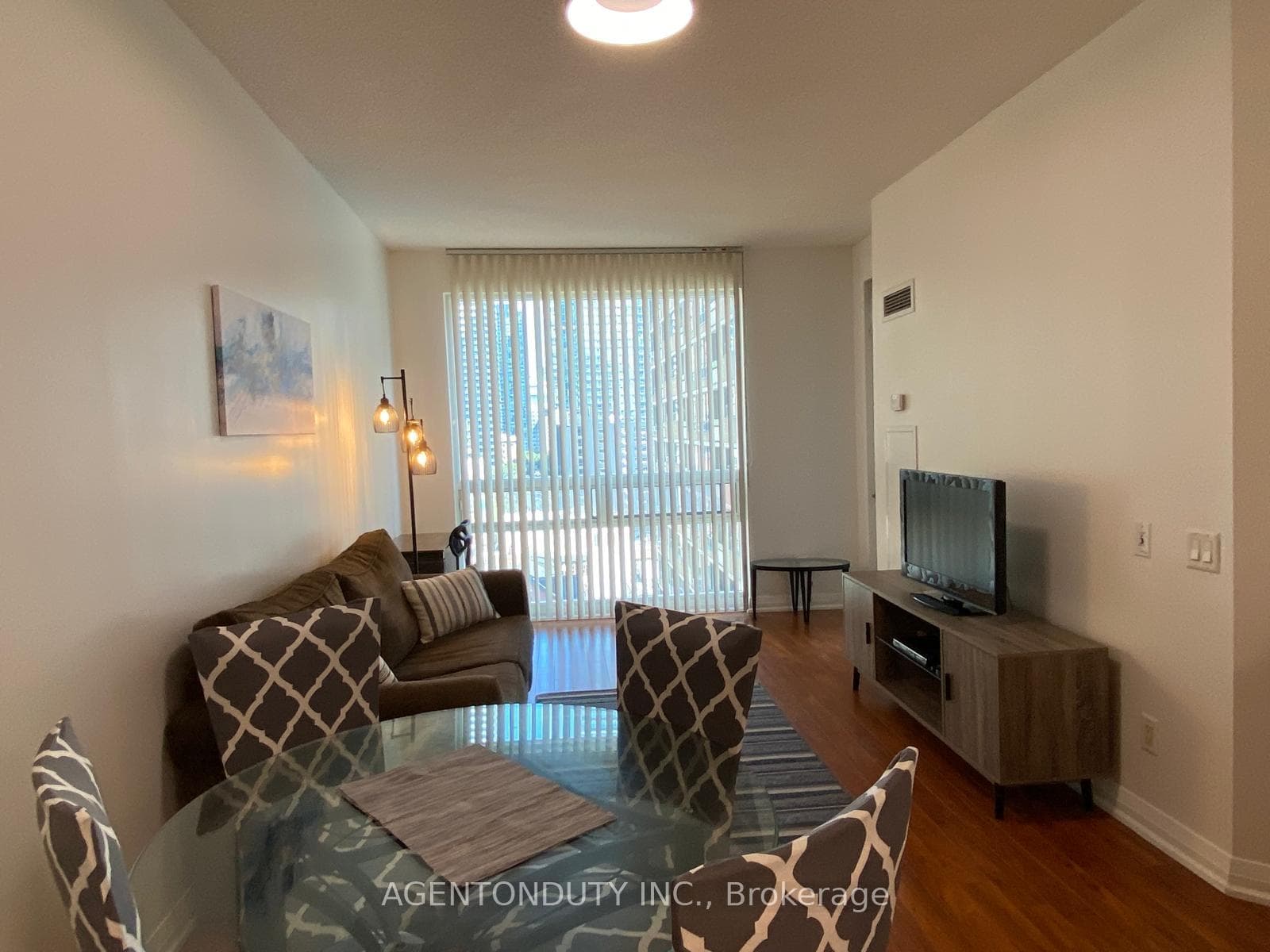 1121 Bay Street Unit 1108 photo 3