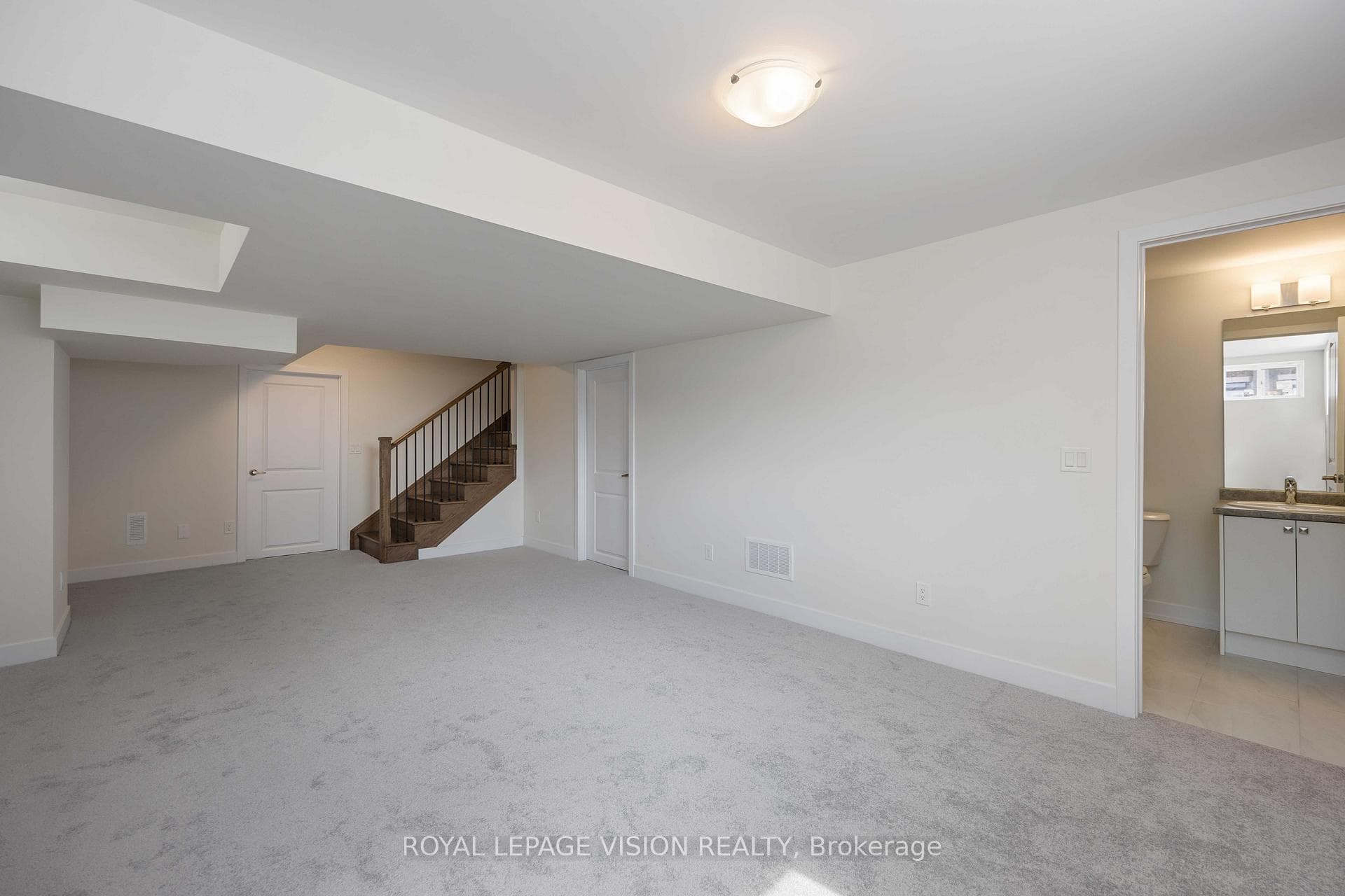 1090 Thompson Drive photo 38