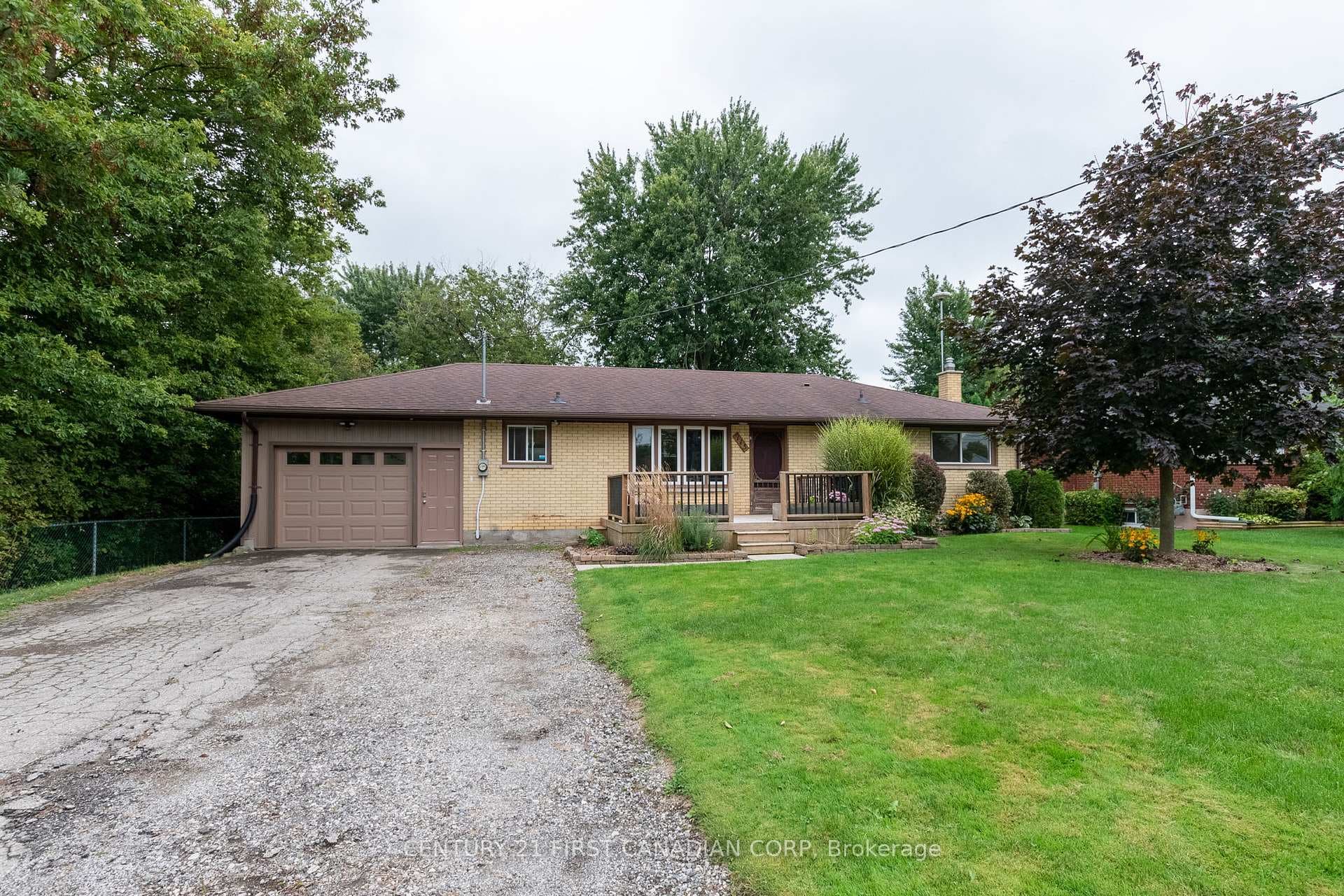 115 Brock Street photo 2