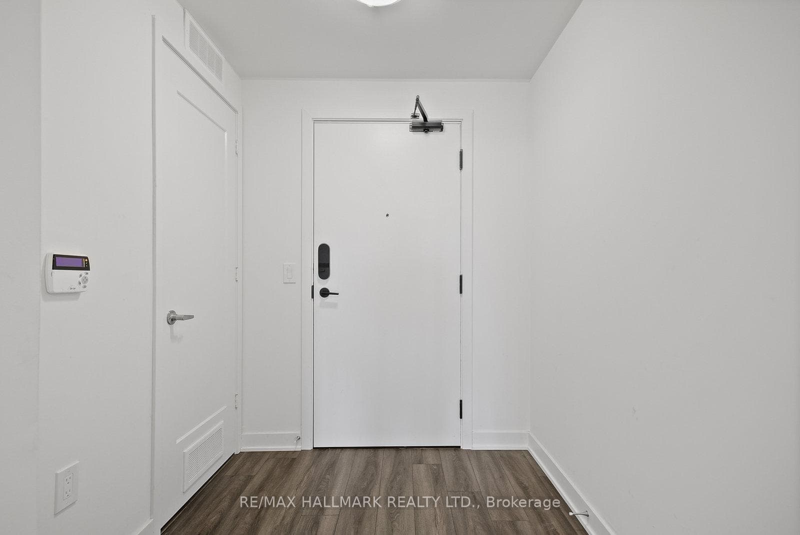 70 Princess Street Unit 306 E photo 2