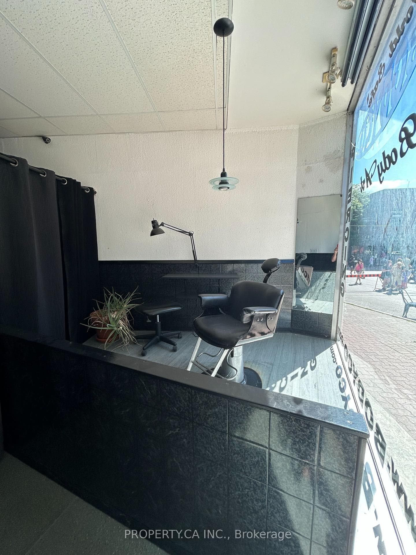 156 Mississauga Street photo 2