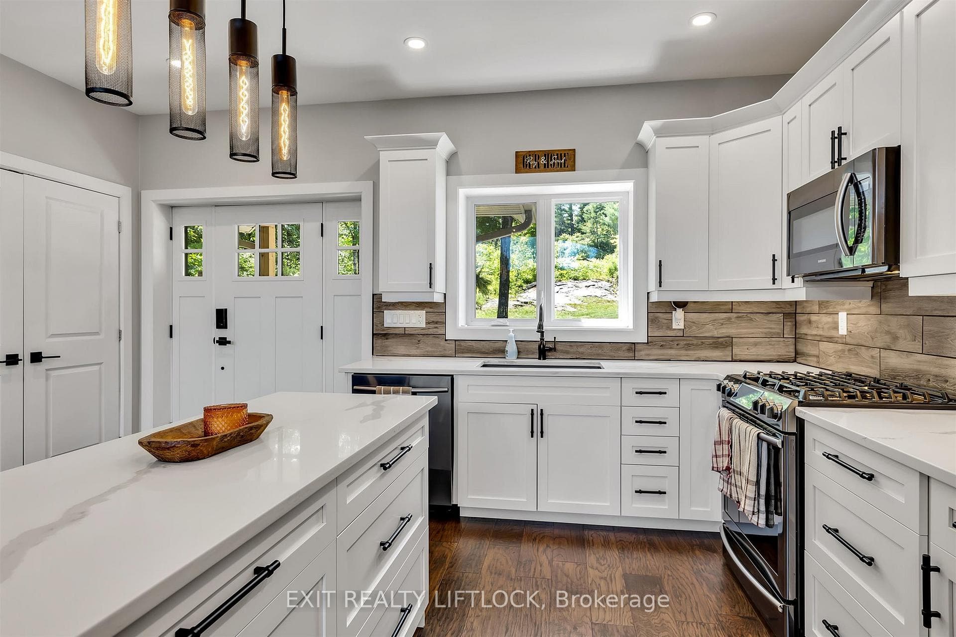388 Bobcaygeon Road photo 6