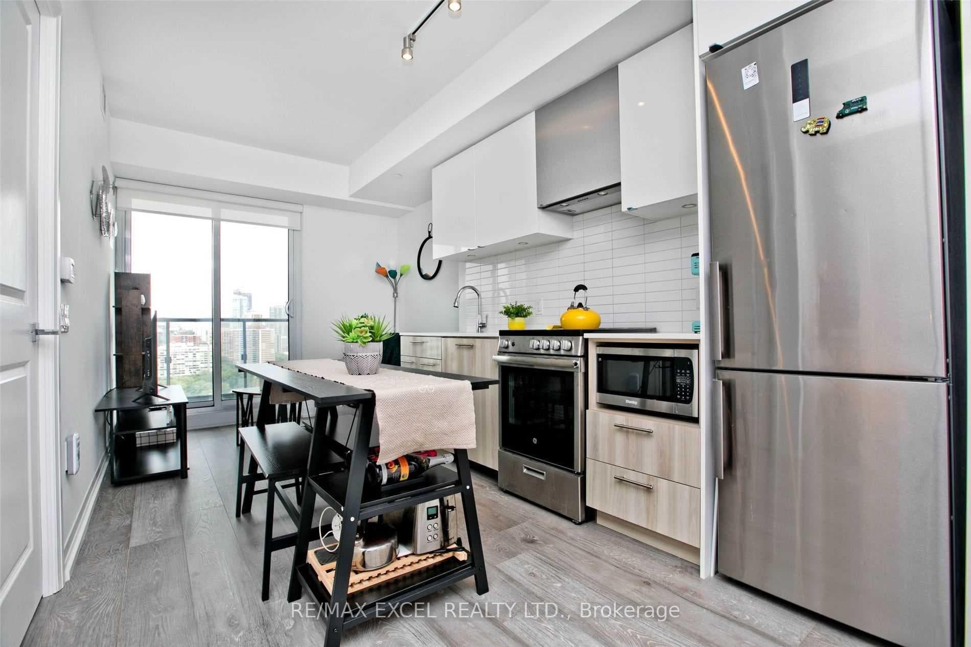 251 Jarvis Street Unit 2512 photo 10