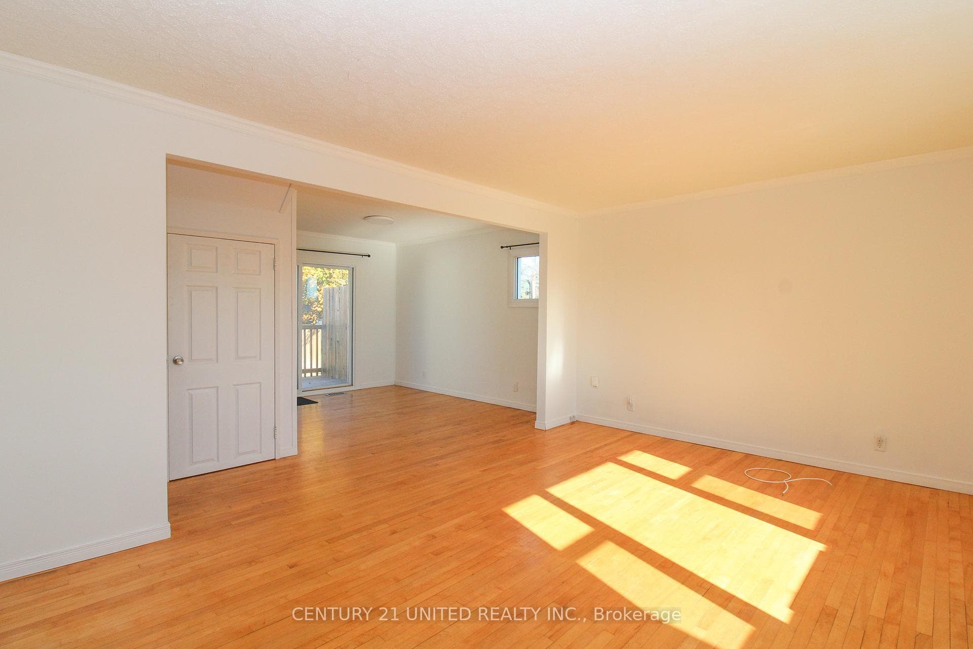 762 Gillespie Avenue photo 18
