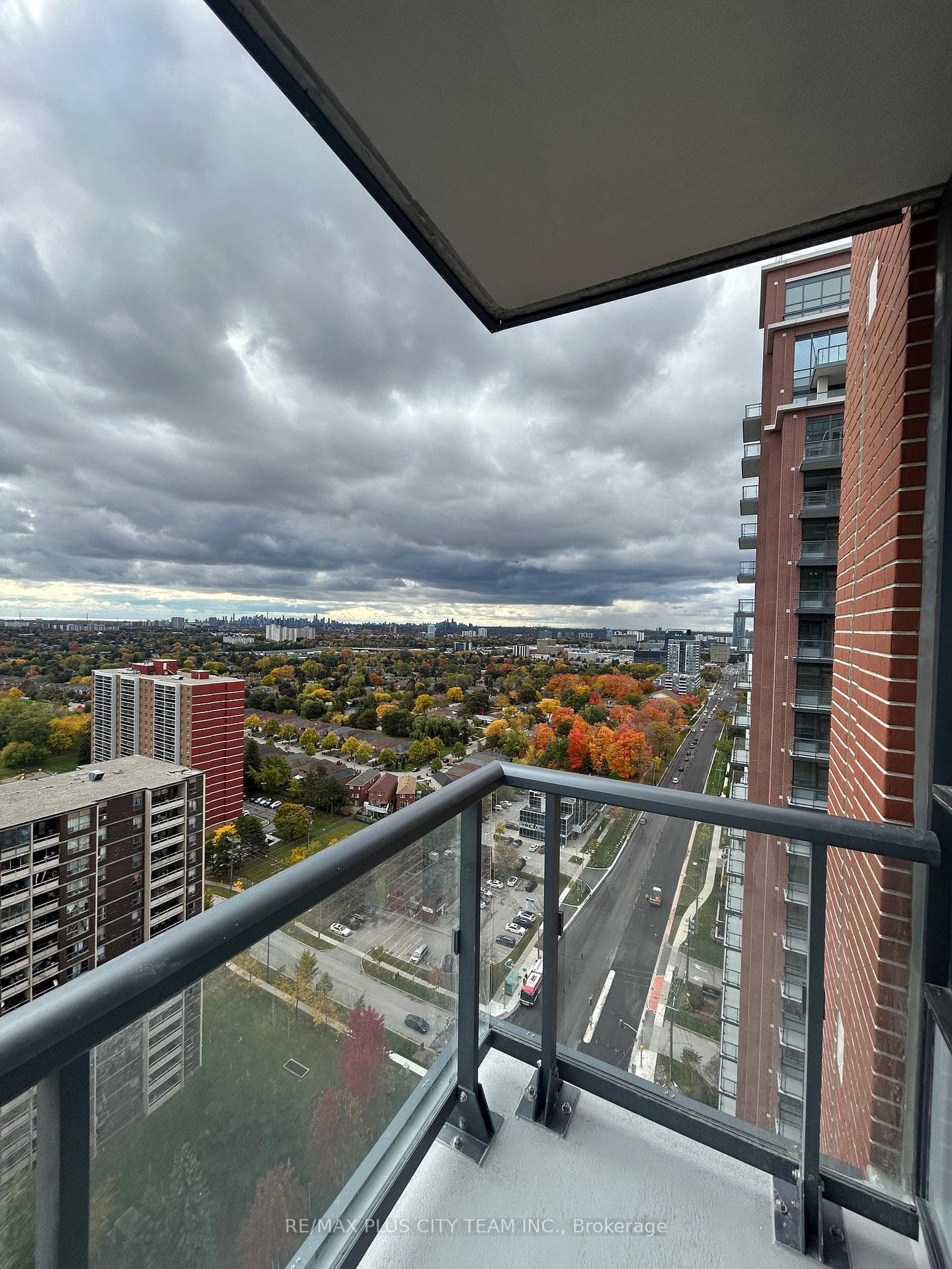 3270 Sheppard Avenue Unit 2423 photo 12