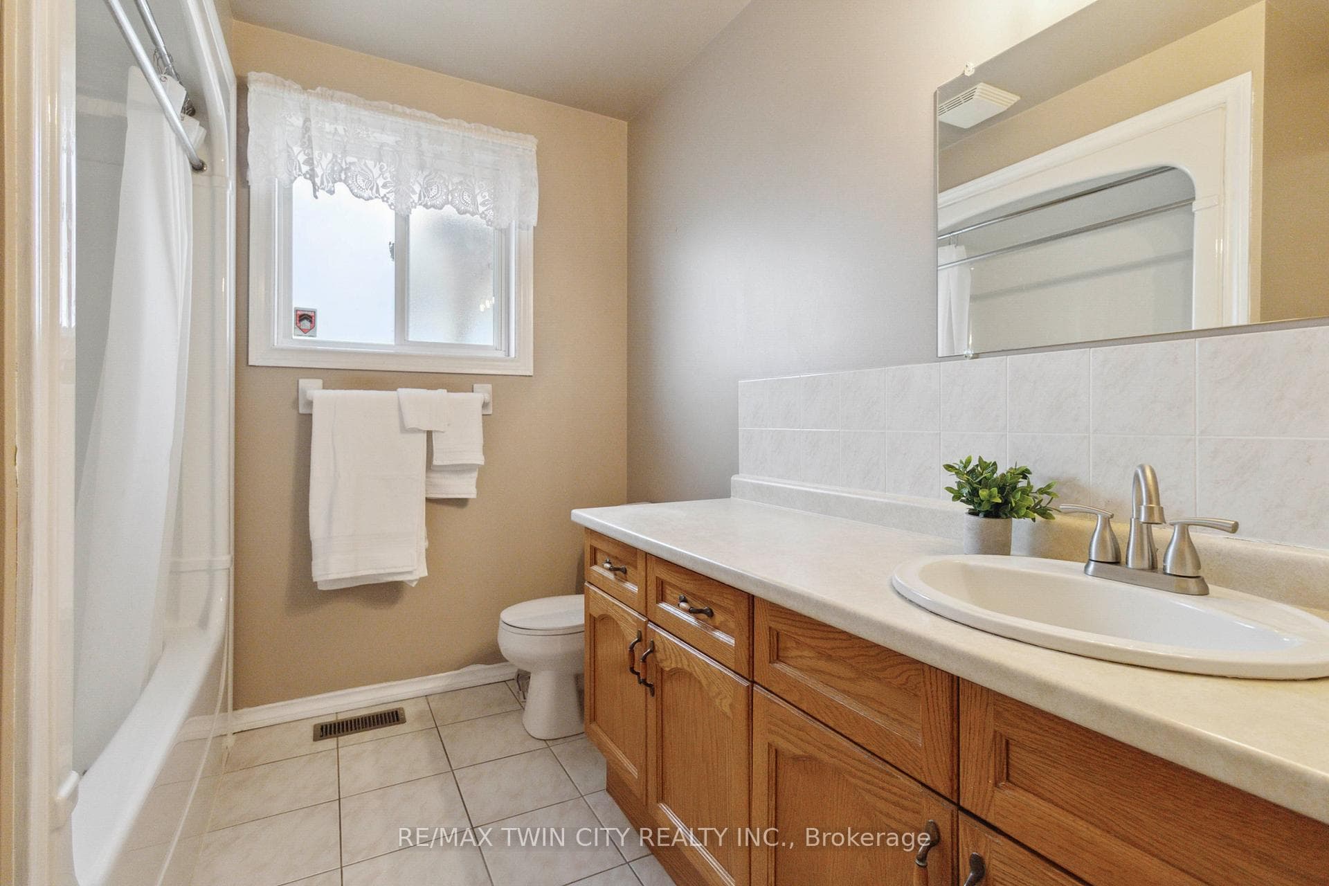 53 Windsor Drive photo 16