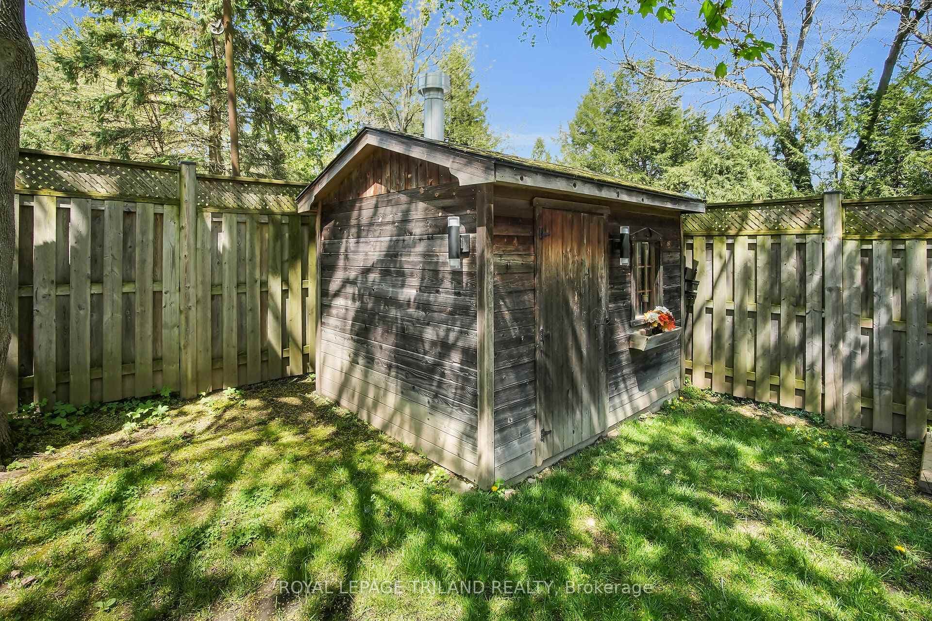 825 Riverside Drive photo 41