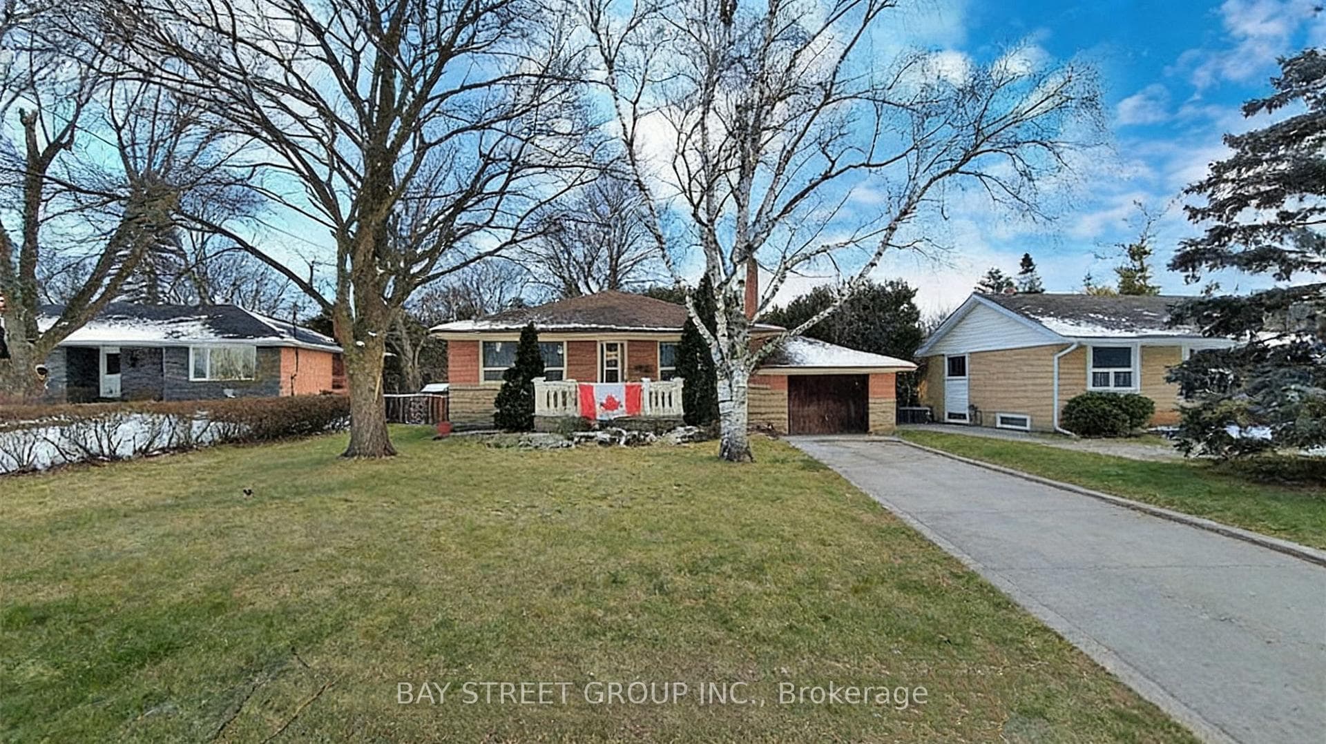 42 Rougecrest Drive photo 1
