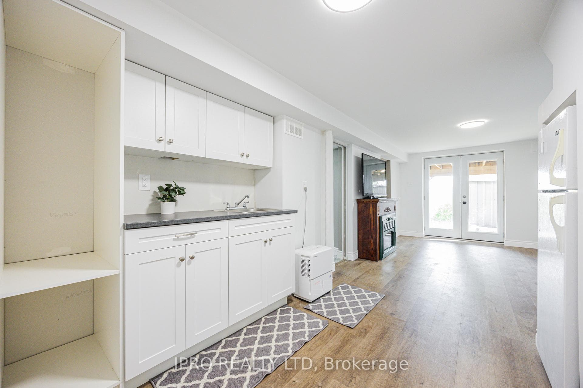 Lower Wet Bar 2nd Fridge