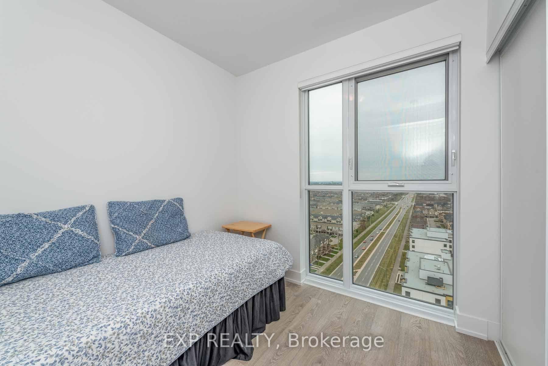 2550 Simcoe Street Unit 2016 photo 36