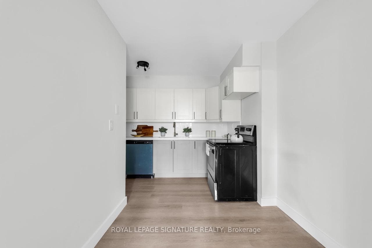 75 Emmett Avenue Unit 211 photo 18