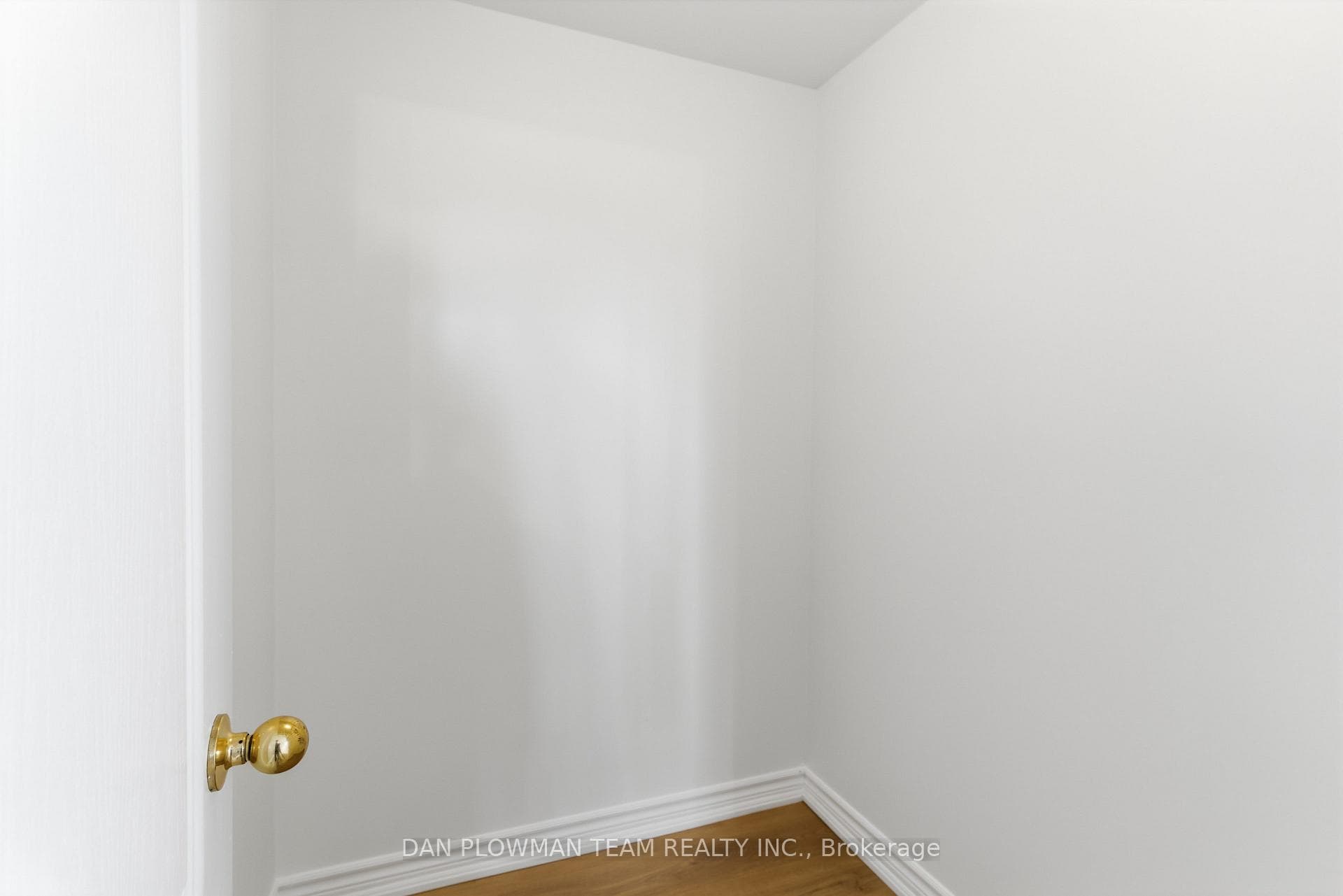 249 Ruttan Terrace Unit 506 photo 23
