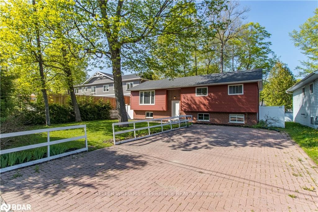 12 Hilltop Drive photo 1
