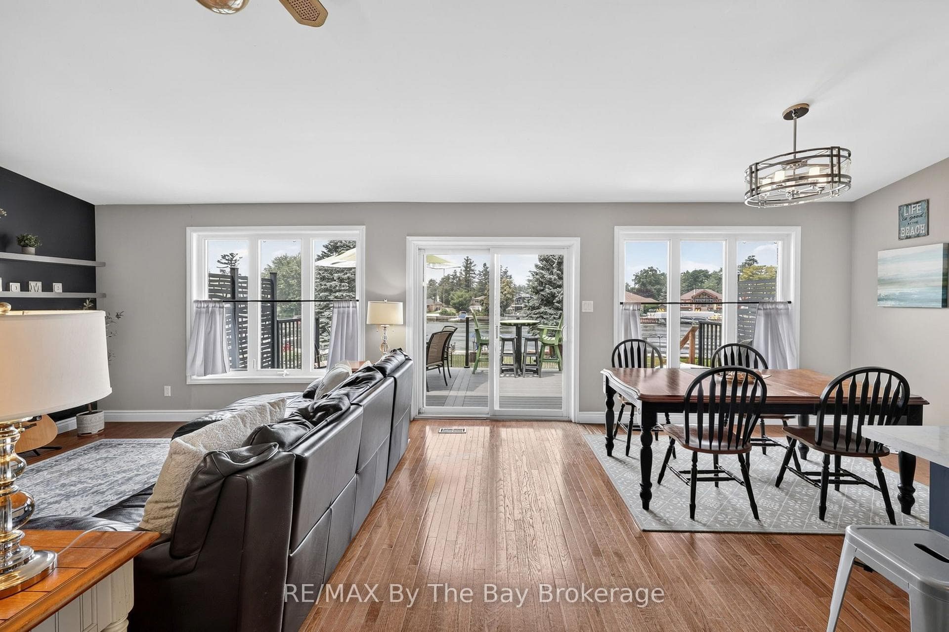 1434 RIVER Road photo 16