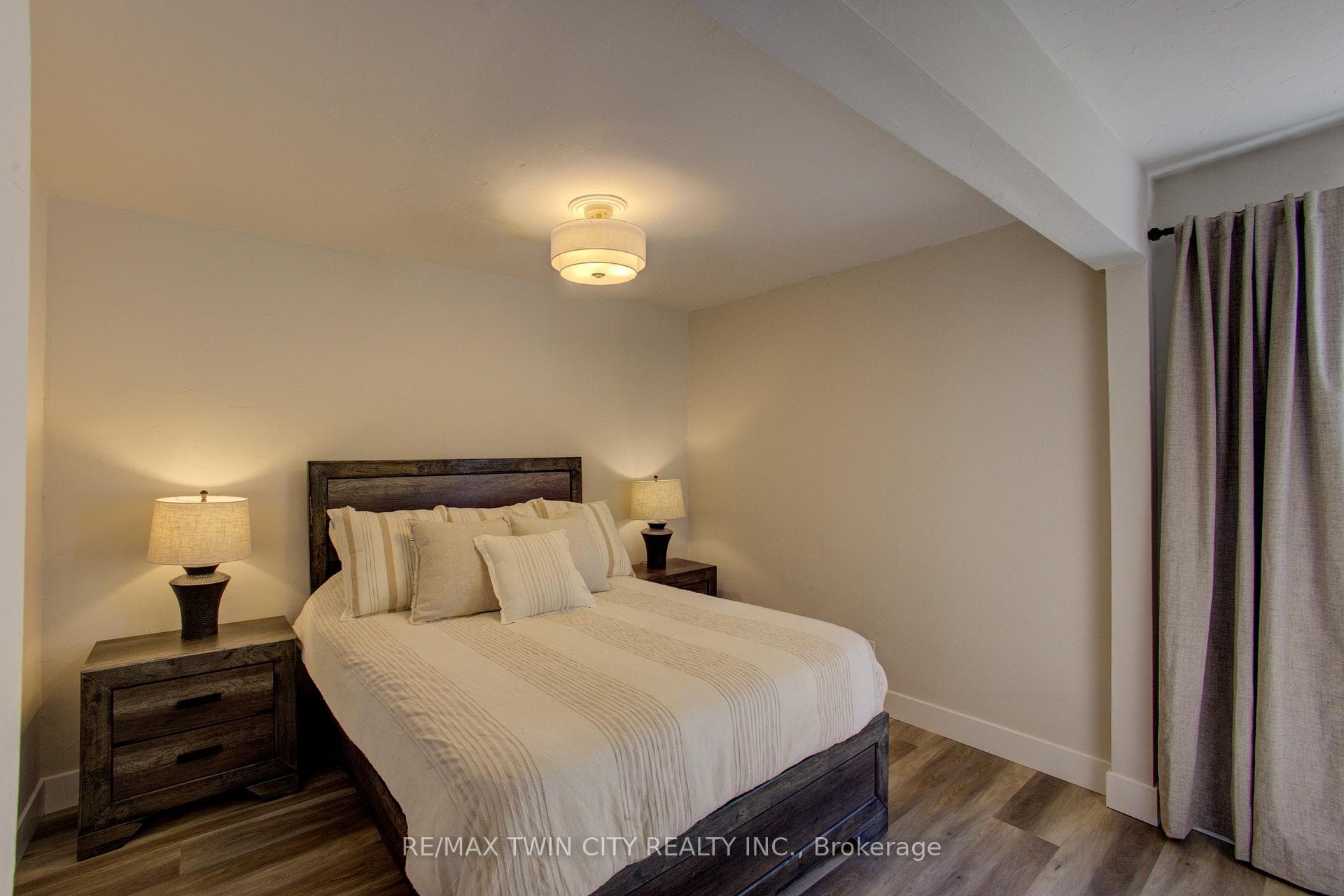 141 Goderich Street photo 15