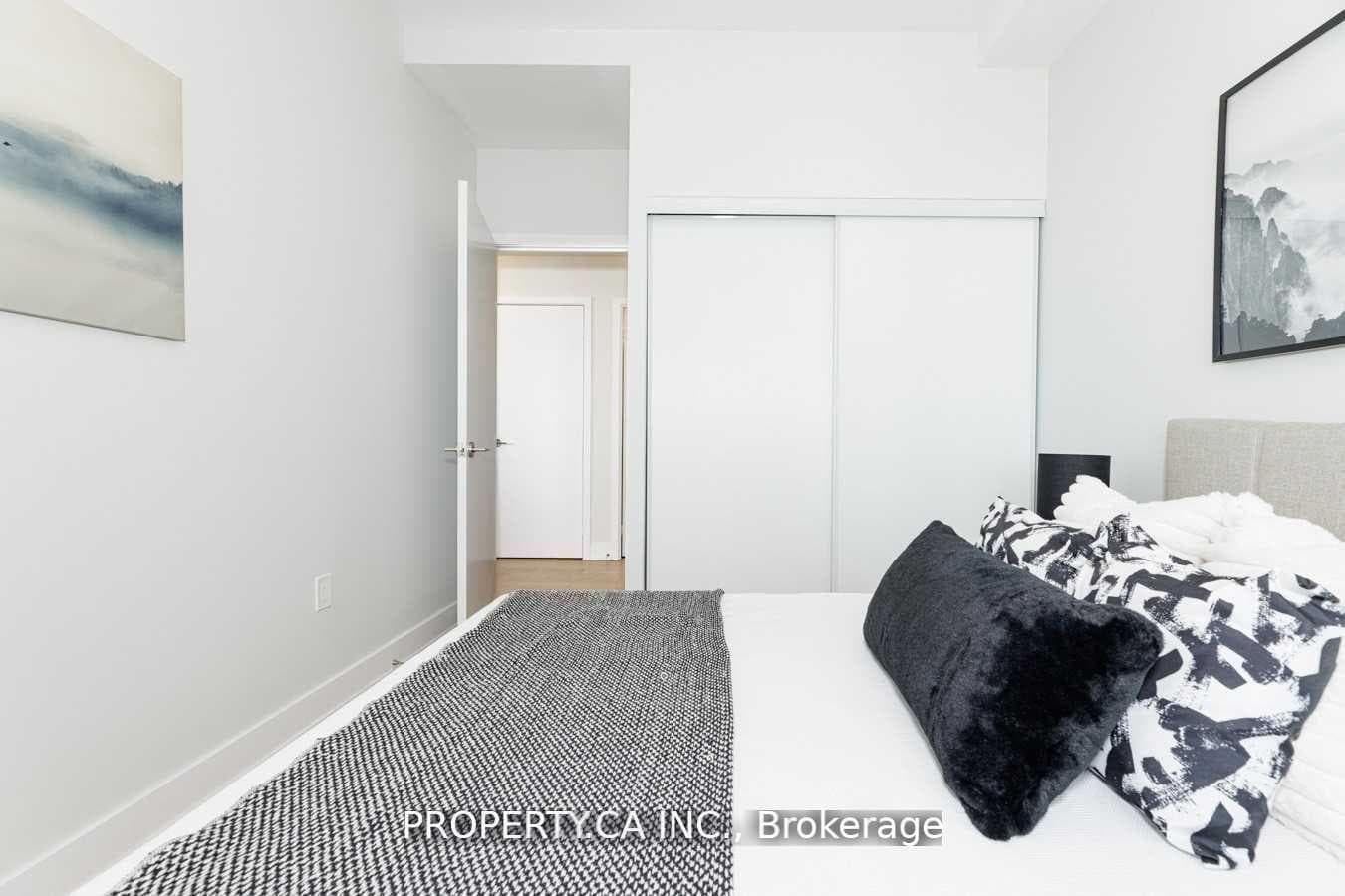 30 Shore Breeze Drive Unit 1018 photo 12