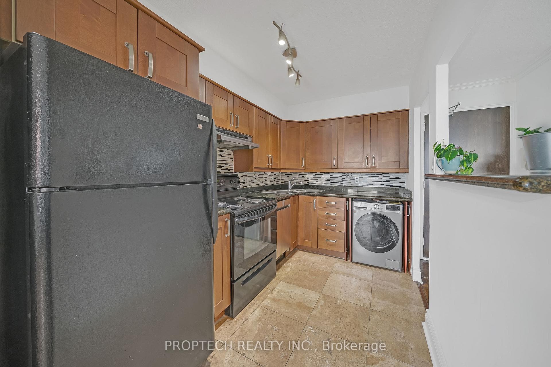 5949 Yonge Street Unit 1404 photo 9