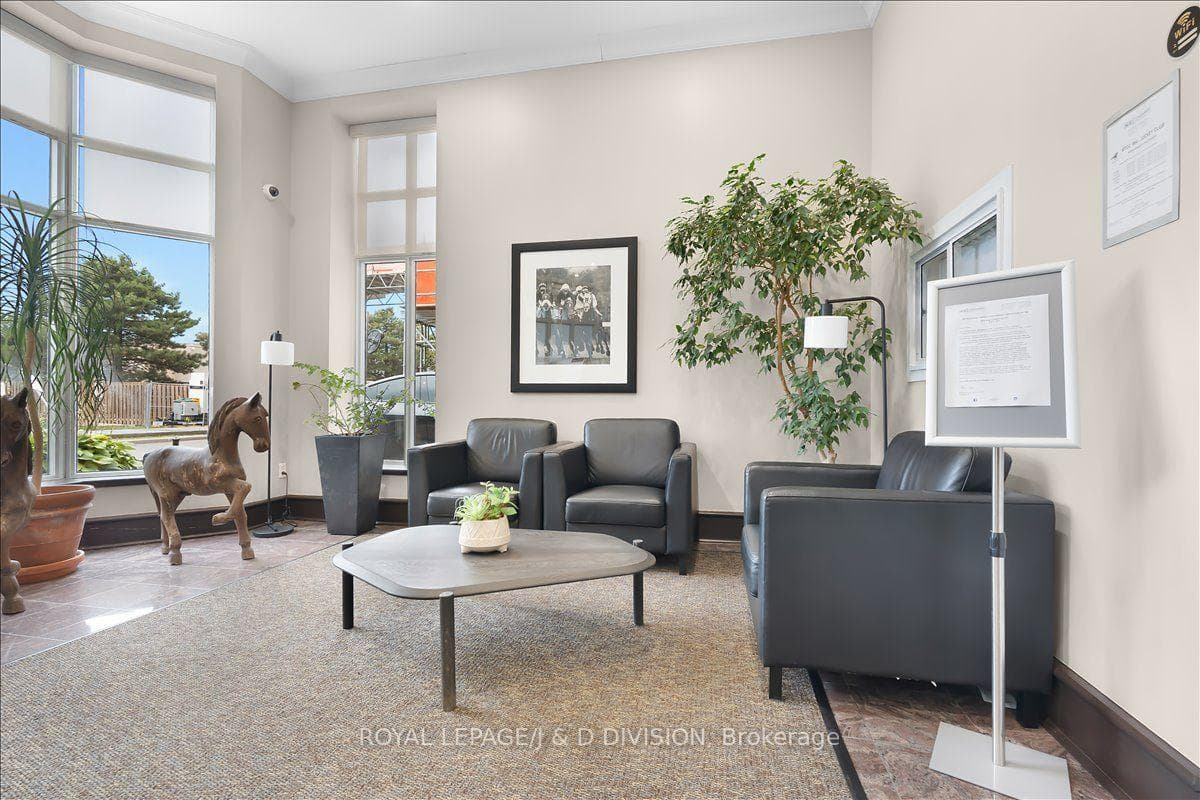 21 Overlea Boulevard Unit 1306 photo 23
