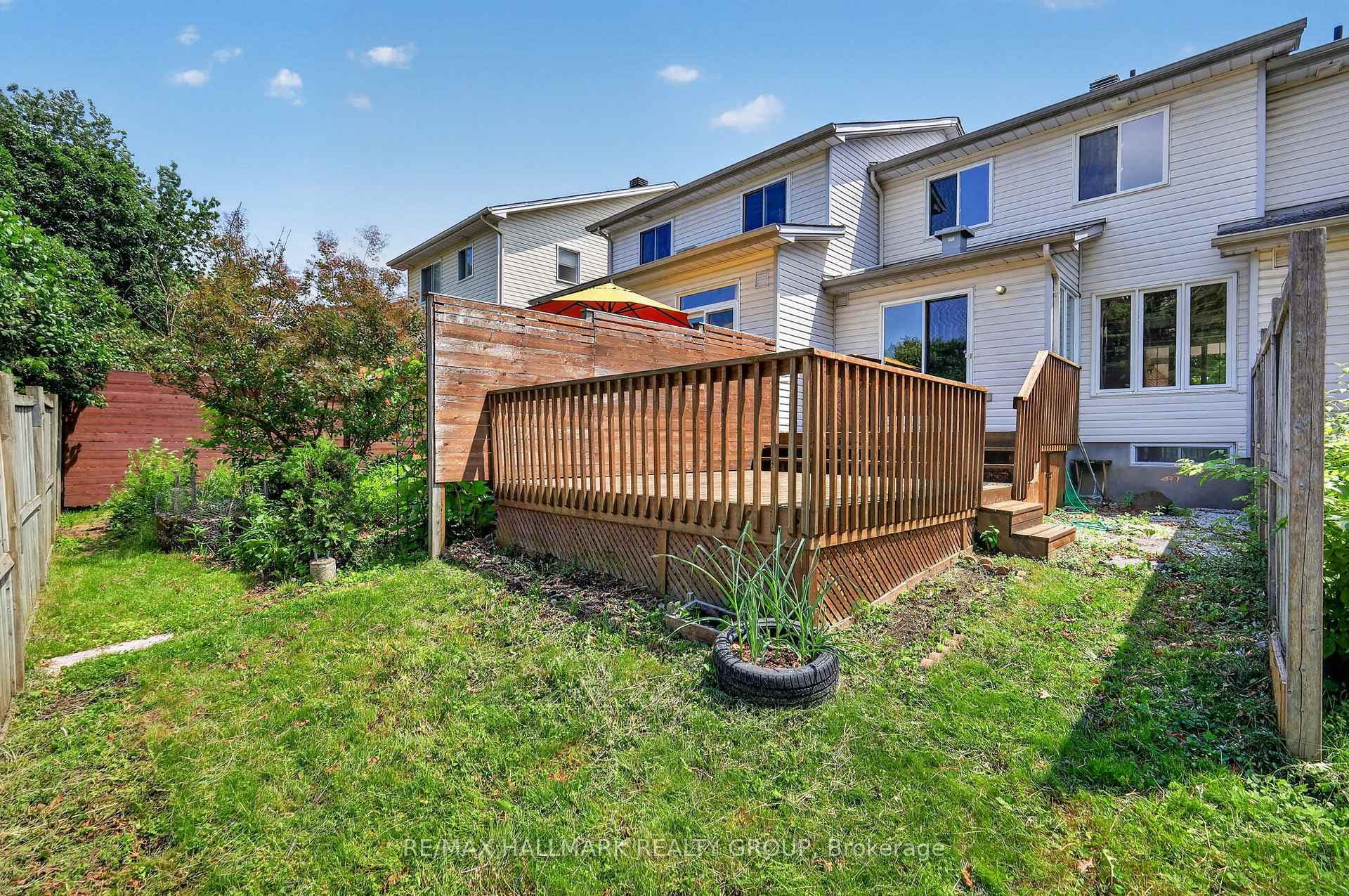 130 College Circle photo 44