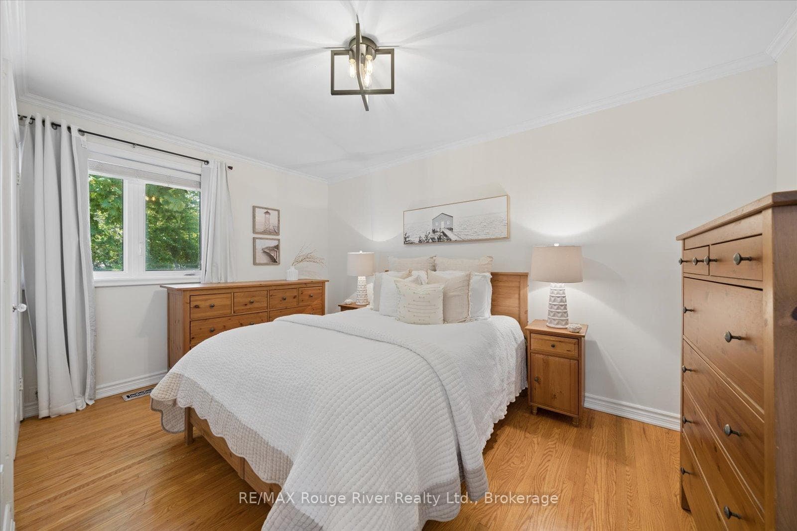 702 Gilbert Street photo 23