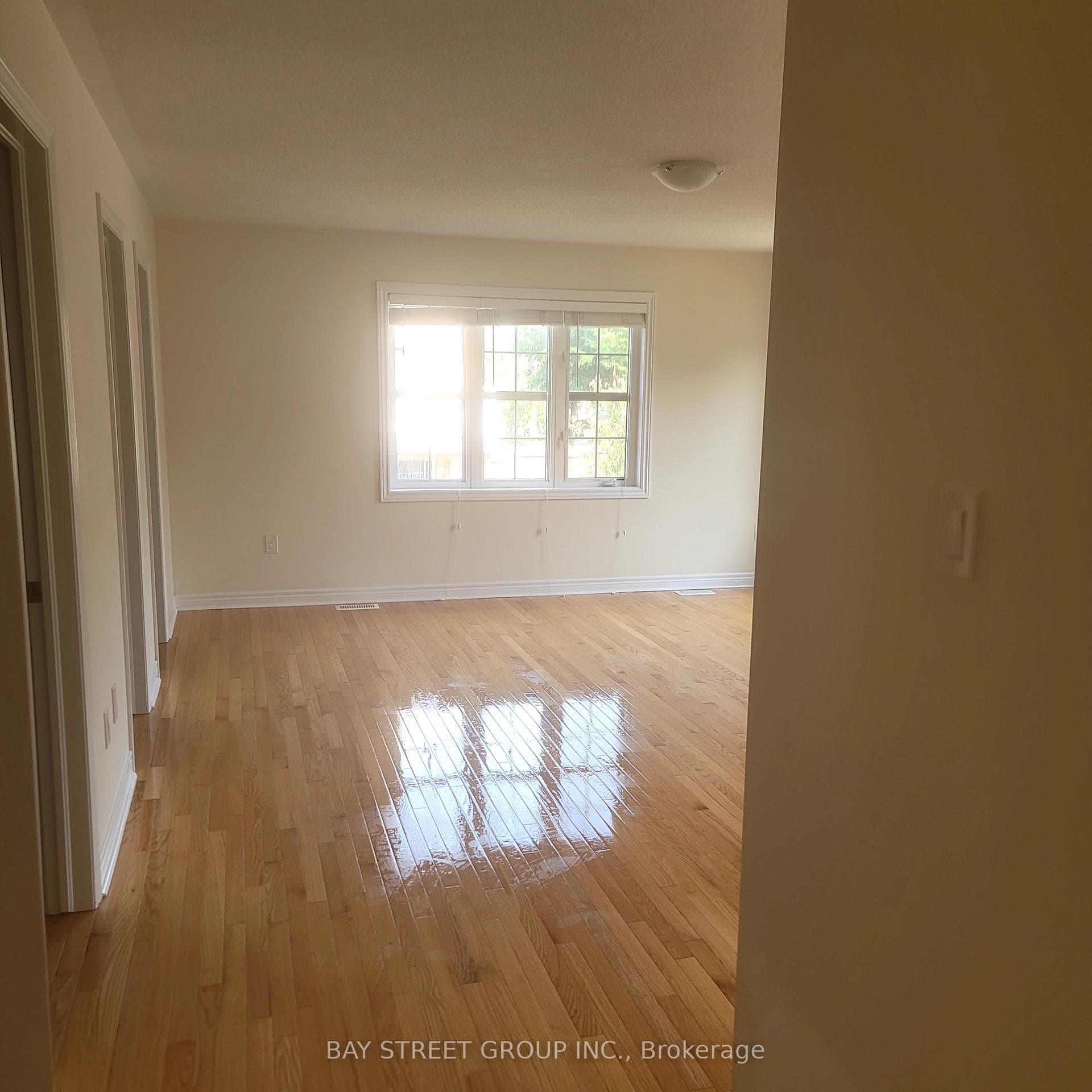 43 Herefordshire Crescent Unit 1 photo 37