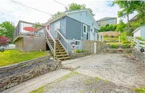 61 Bradley Street photo 2