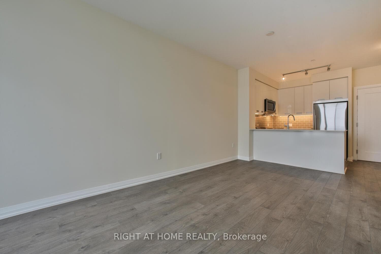 35 Watergarden Drive Unit 312 photo 14