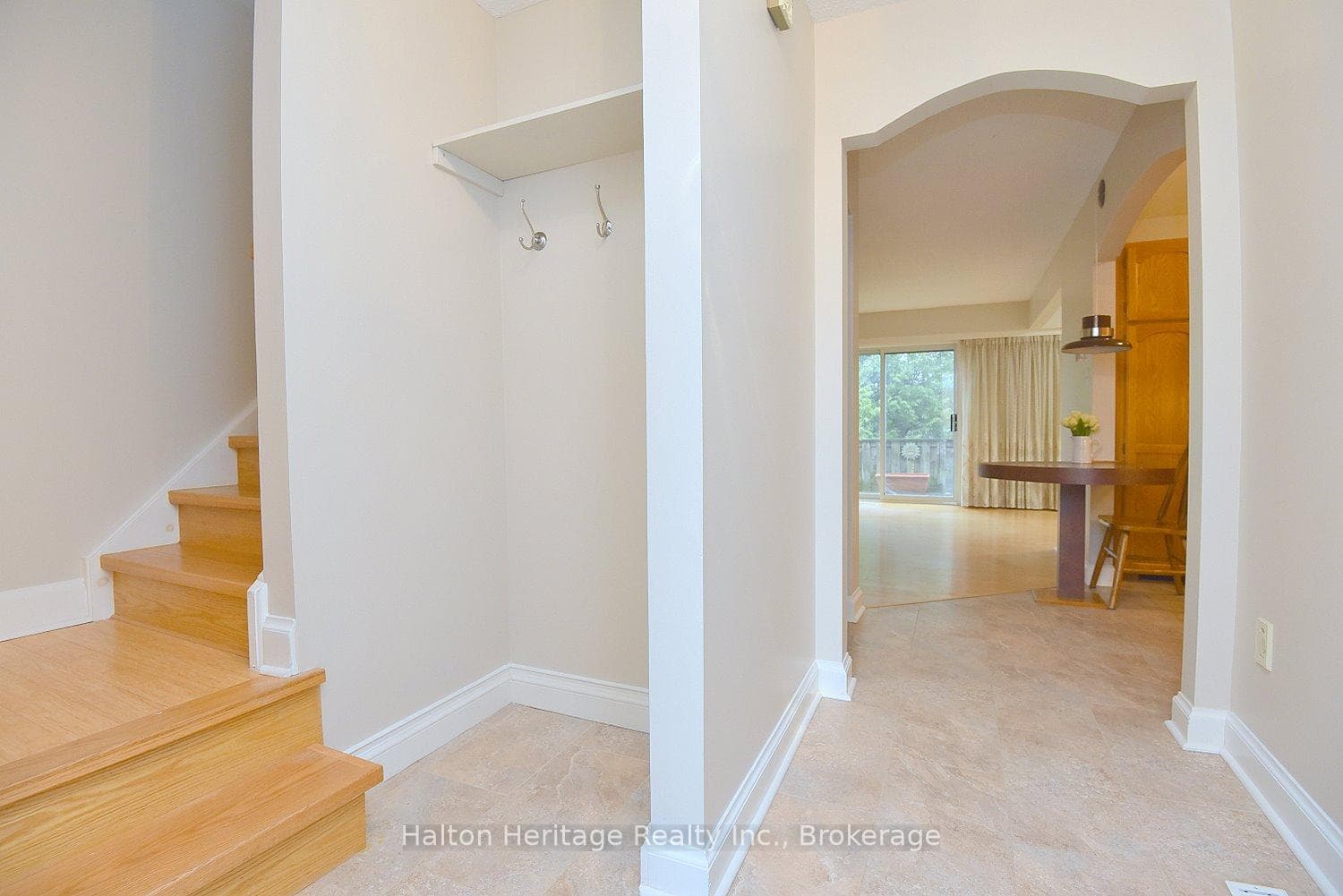 457 Woodview Rd. Road Unit Unit 7 photo 6