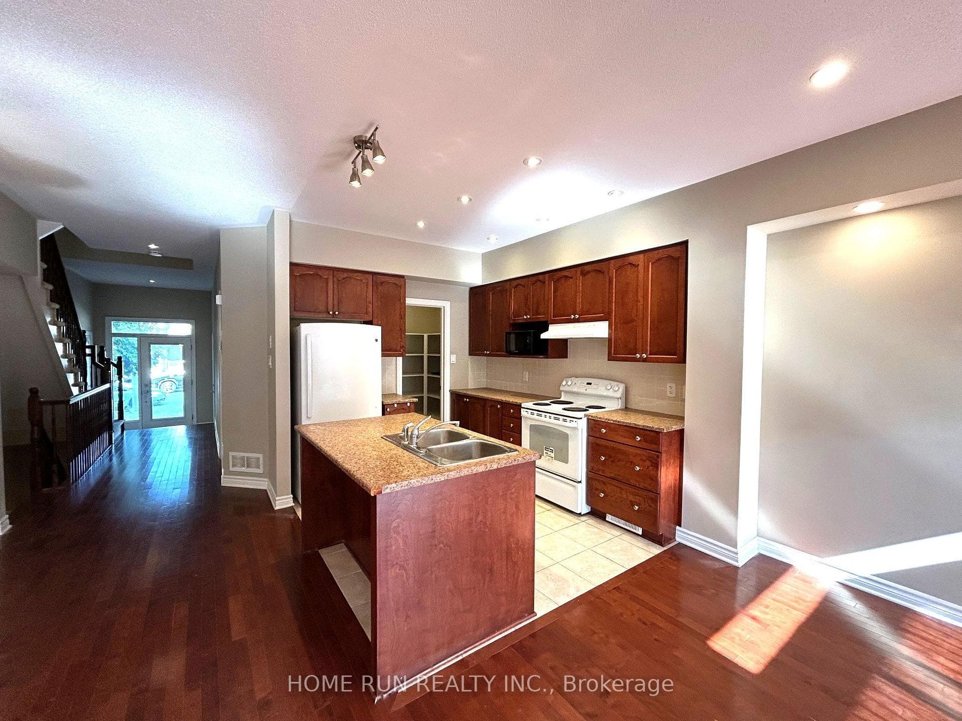 862 Fletcher Circle photo 11