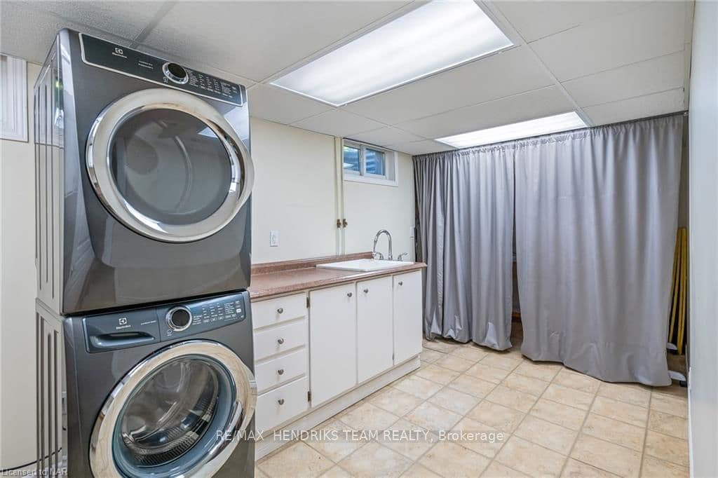 5 WHITE CREST Court photo 26