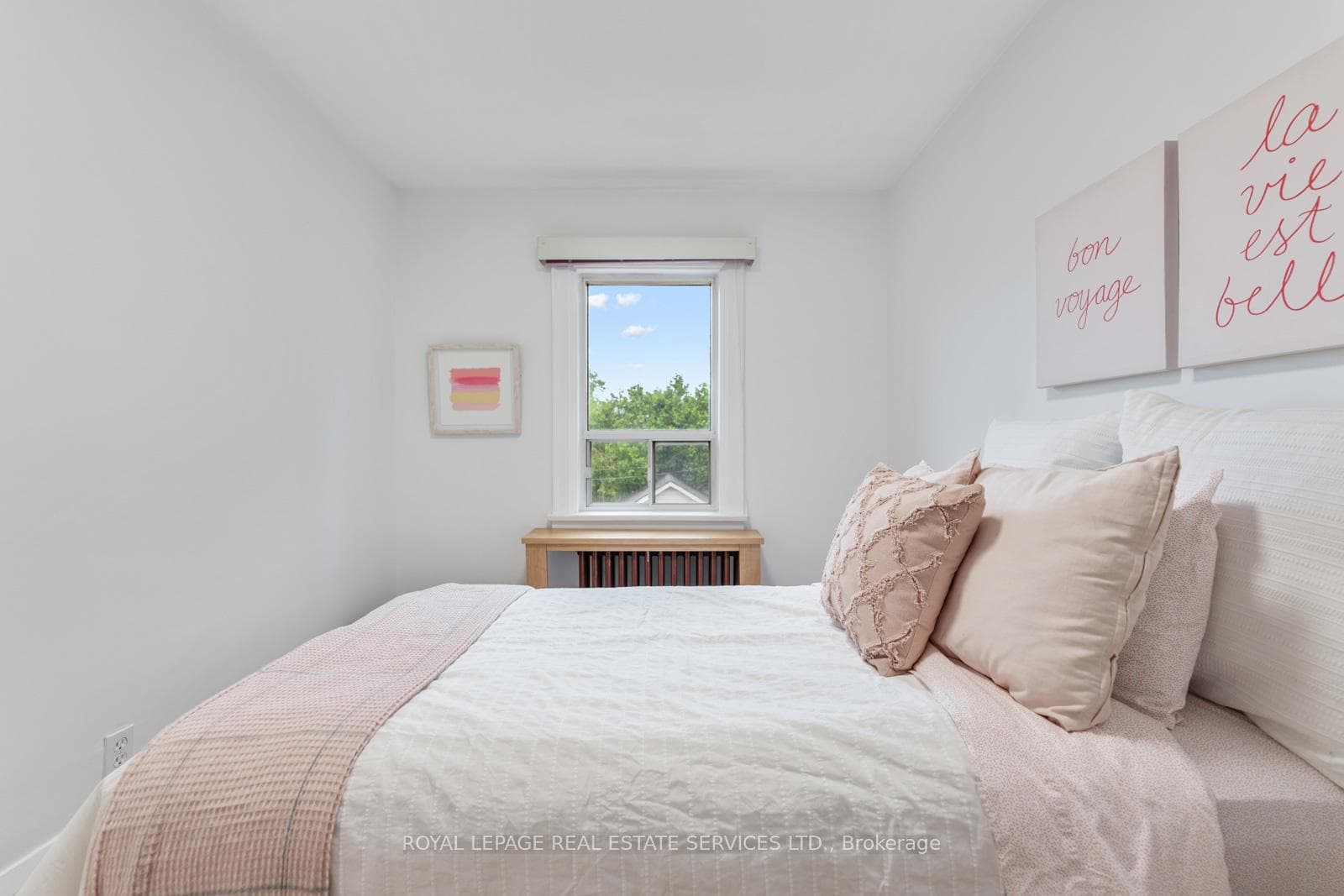 294 St Johns Road photo 20
