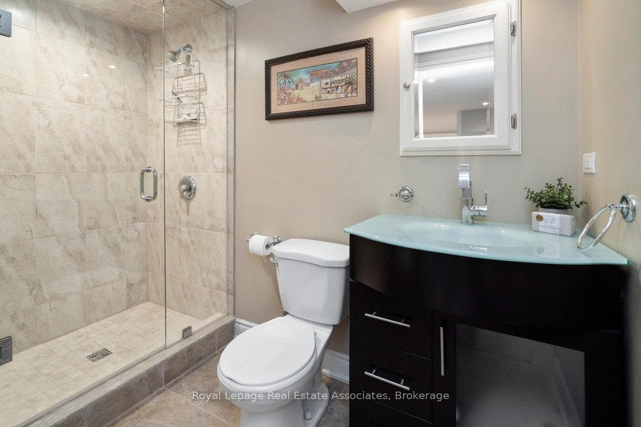 34 Irwin Crescent photo 37