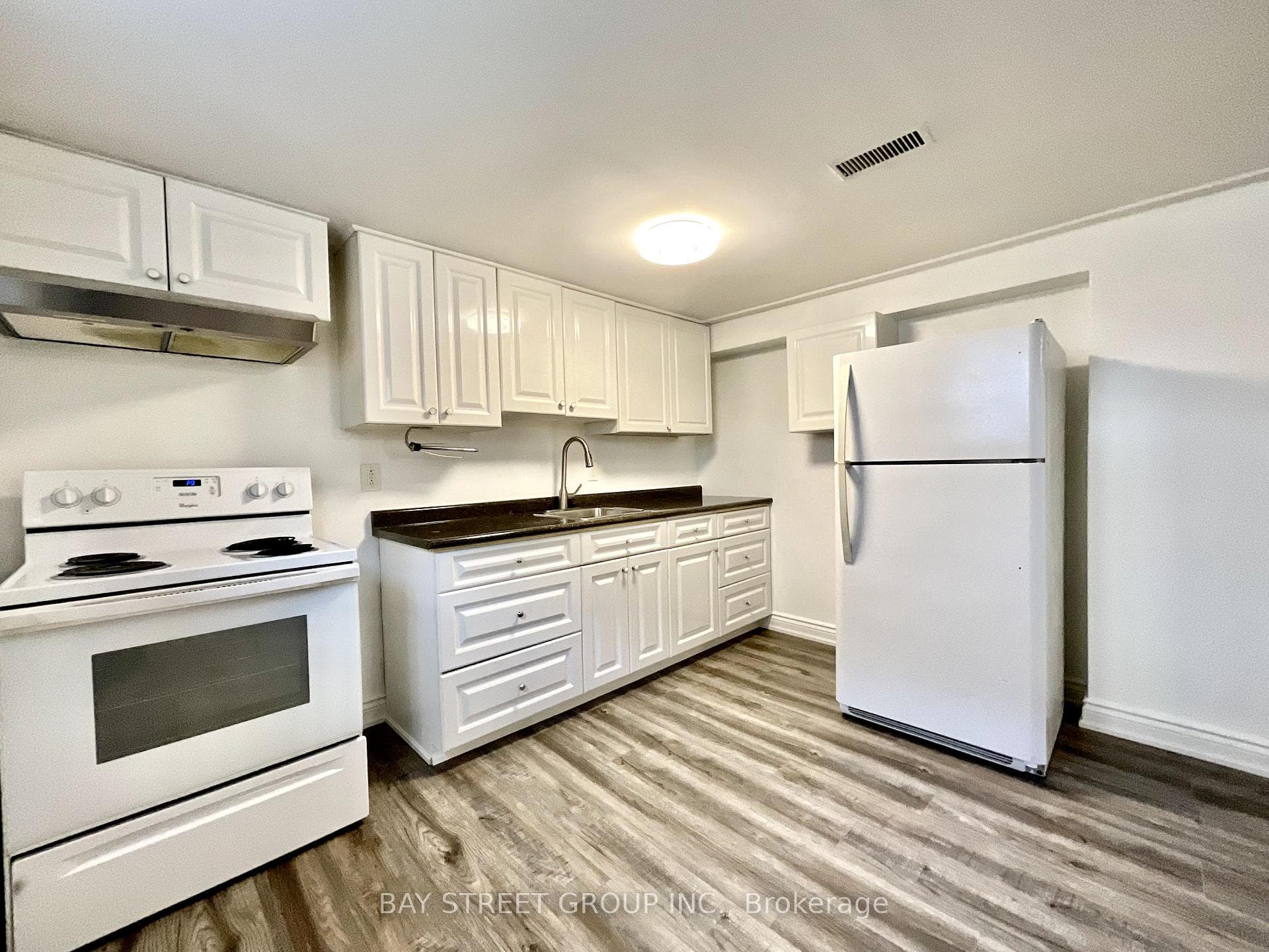37 Bayard Avenue Unit Bsmt photo 7