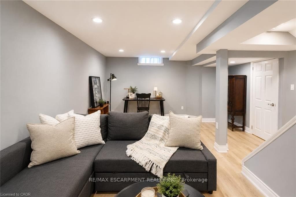 172 Highland Road photo 19
