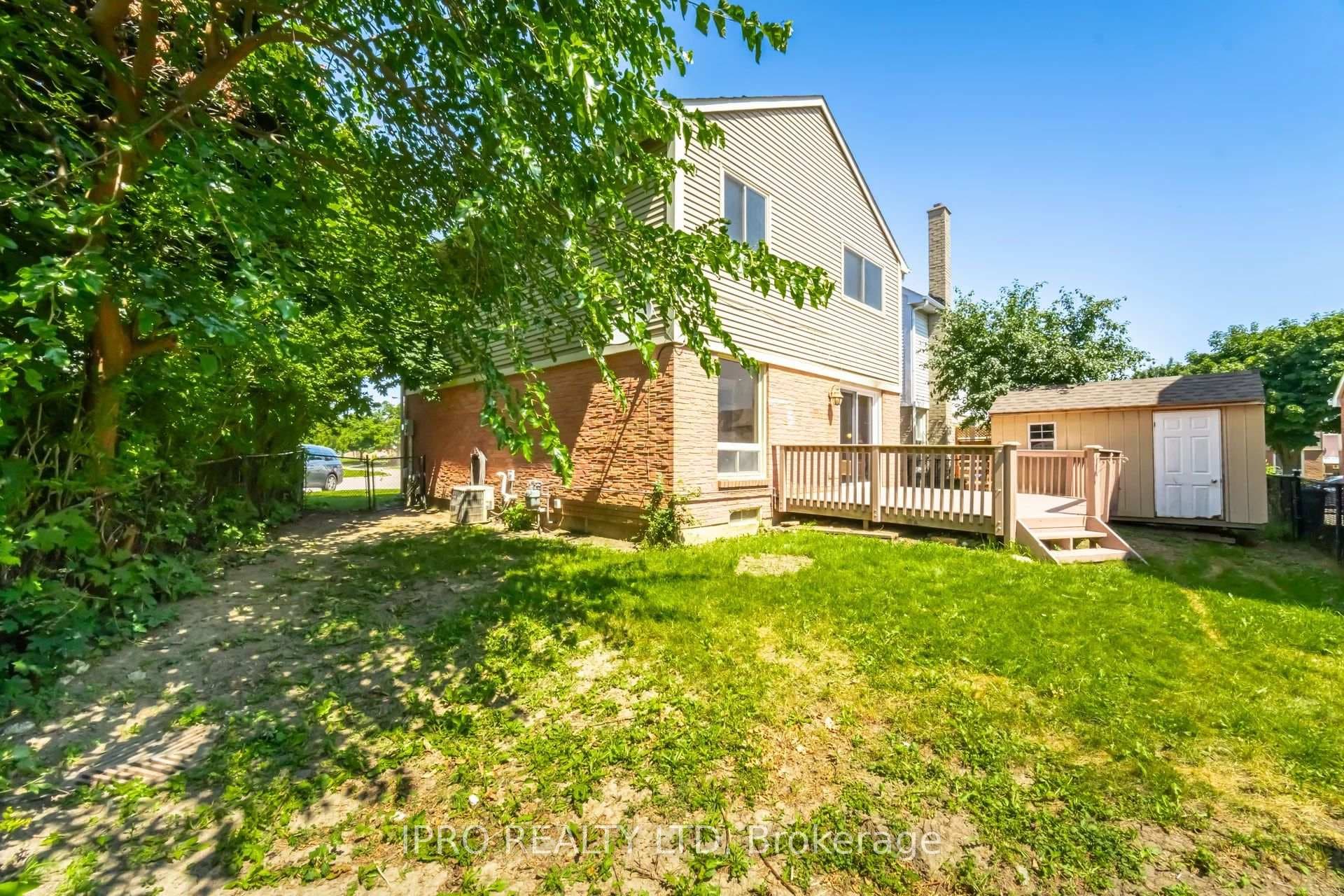 13 Jameson Crescent photo 34